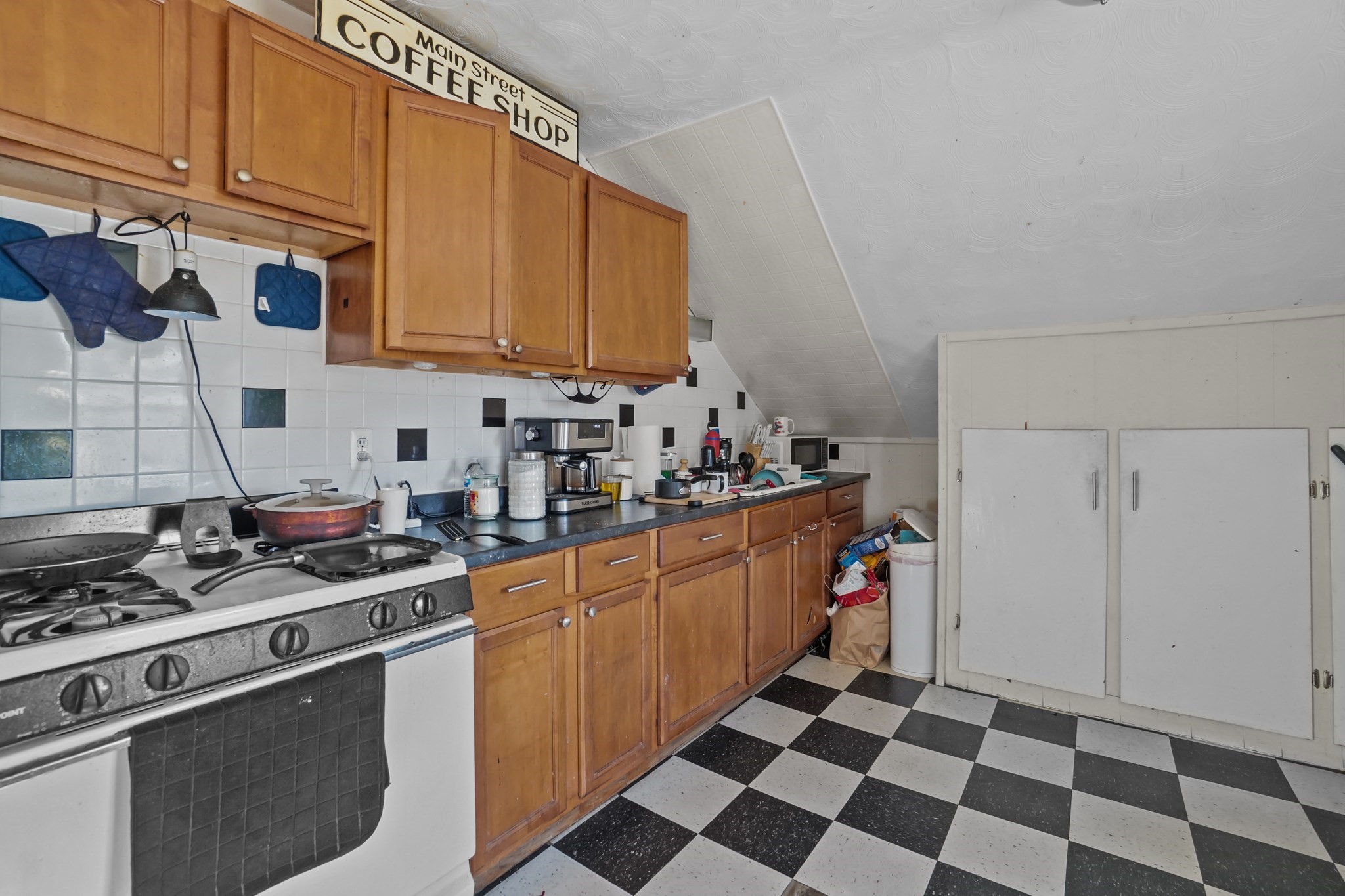 30 Brow St, Fall River, MA 02721 - Image 34