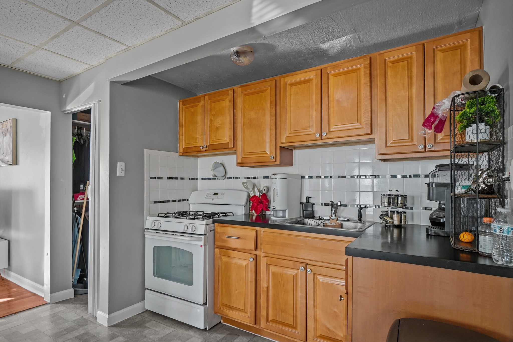 30 Brow St, Fall River, MA 02721 - Image 5