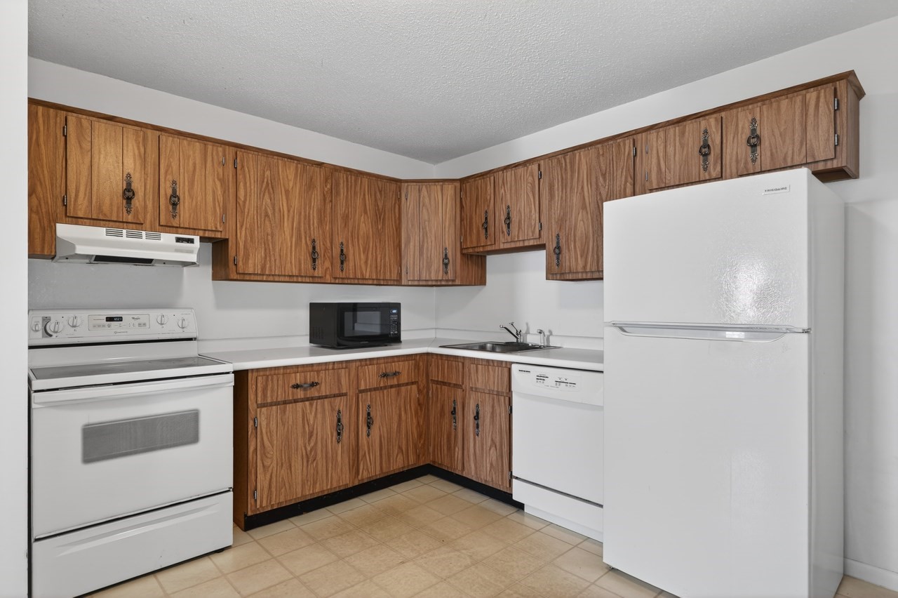 250 Nesmith St Unit A11, Lowell, MA 01852 - Image 9