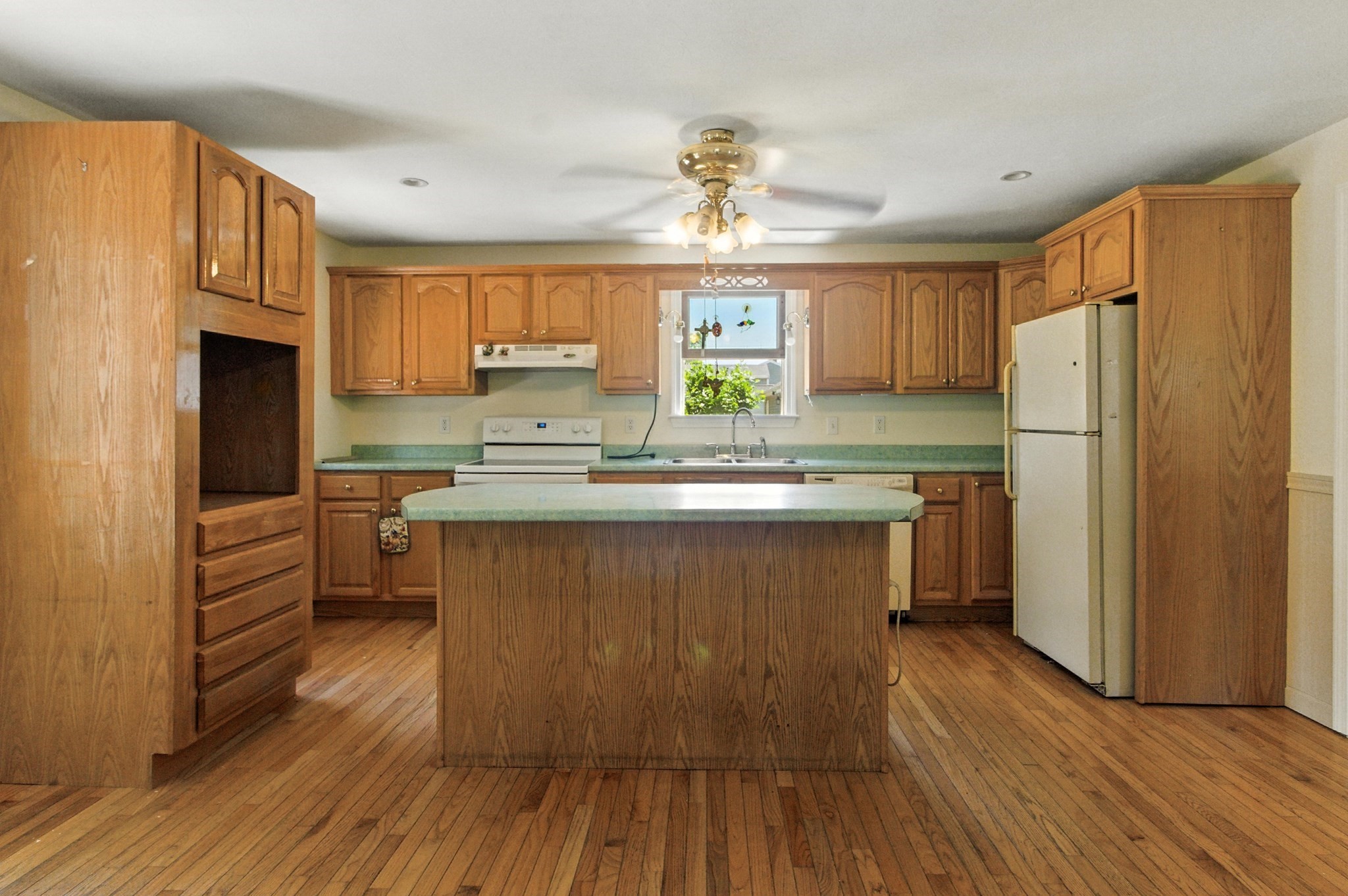 14 Doris Dr, Abington, MA 02351 - Image 4