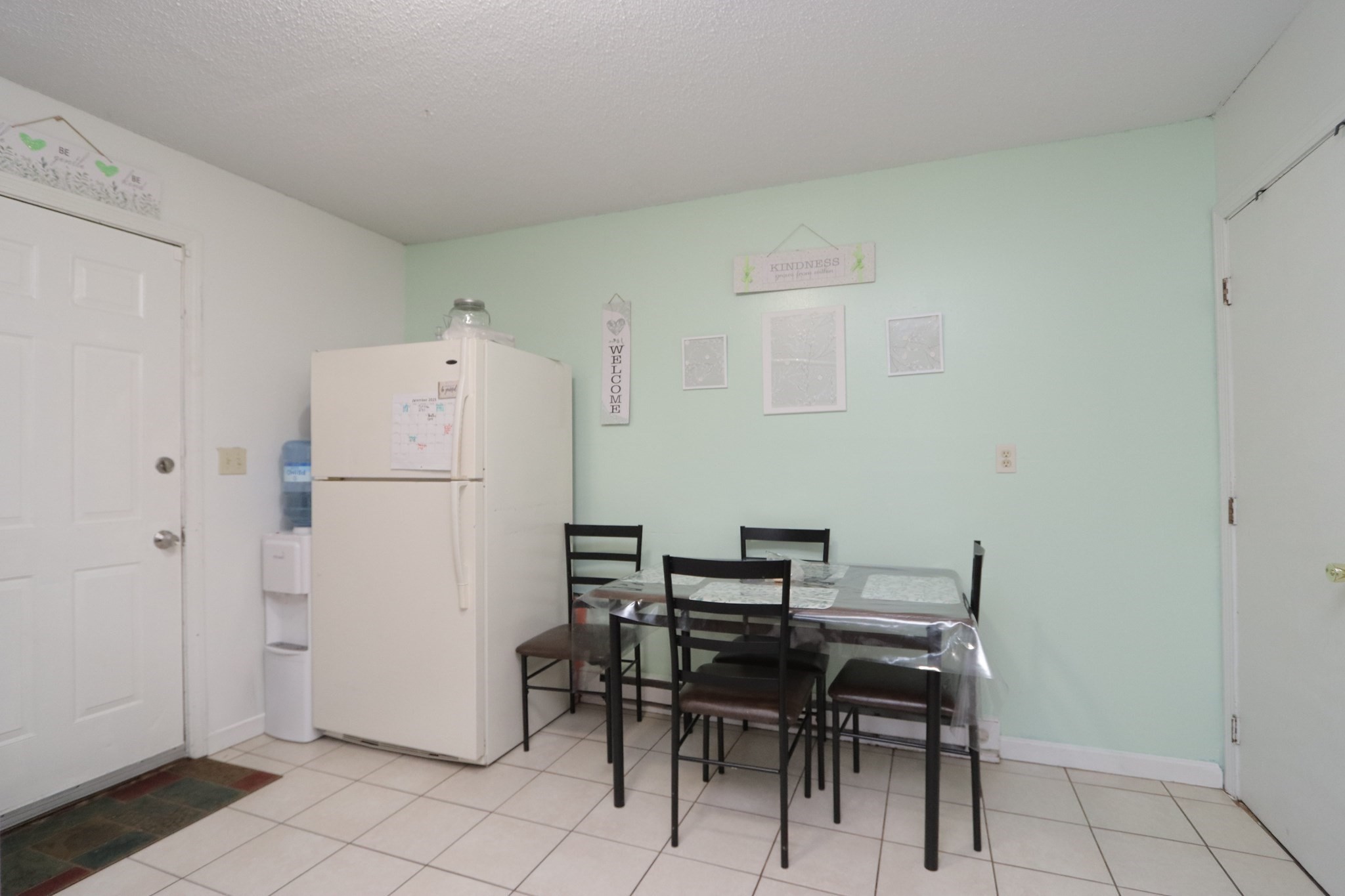 70 Manhattan St, Springfield, MA 01109 - Image 12