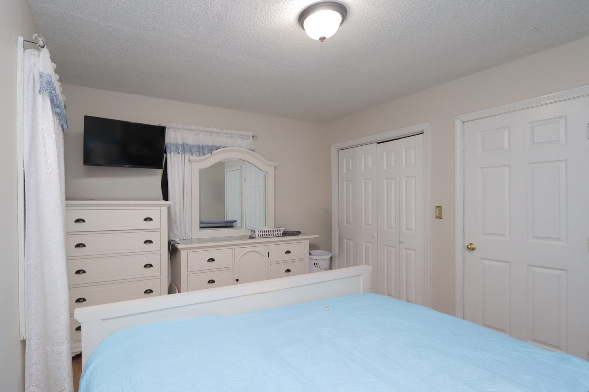 70 Manhattan St, Springfield, MA 01109 - Image 15