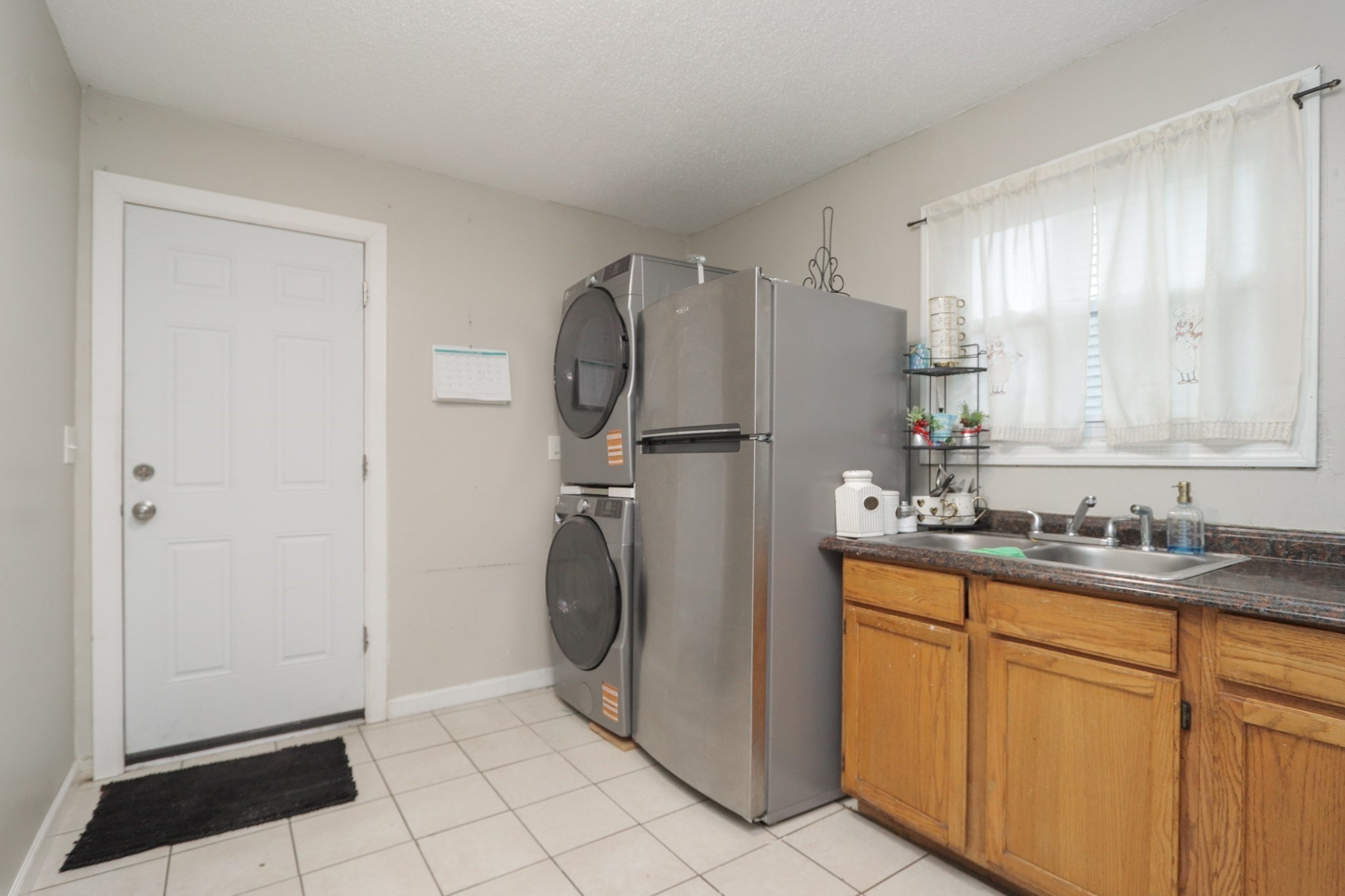 70 Manhattan St, Springfield, MA 01109 - Image 29