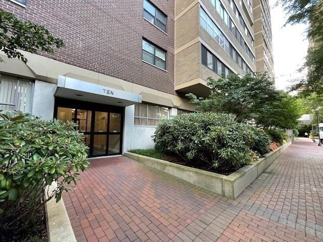 10 Hawthorne Place Unit 106, West End, Boston, MA 02114 - Image 2