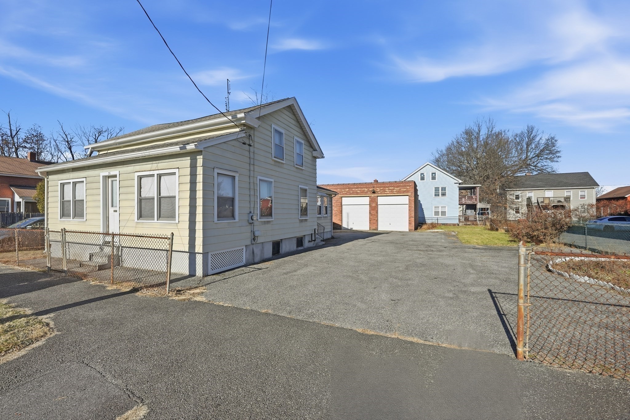 35 Dublin St, Chicopee, MA 01013 - Image 2