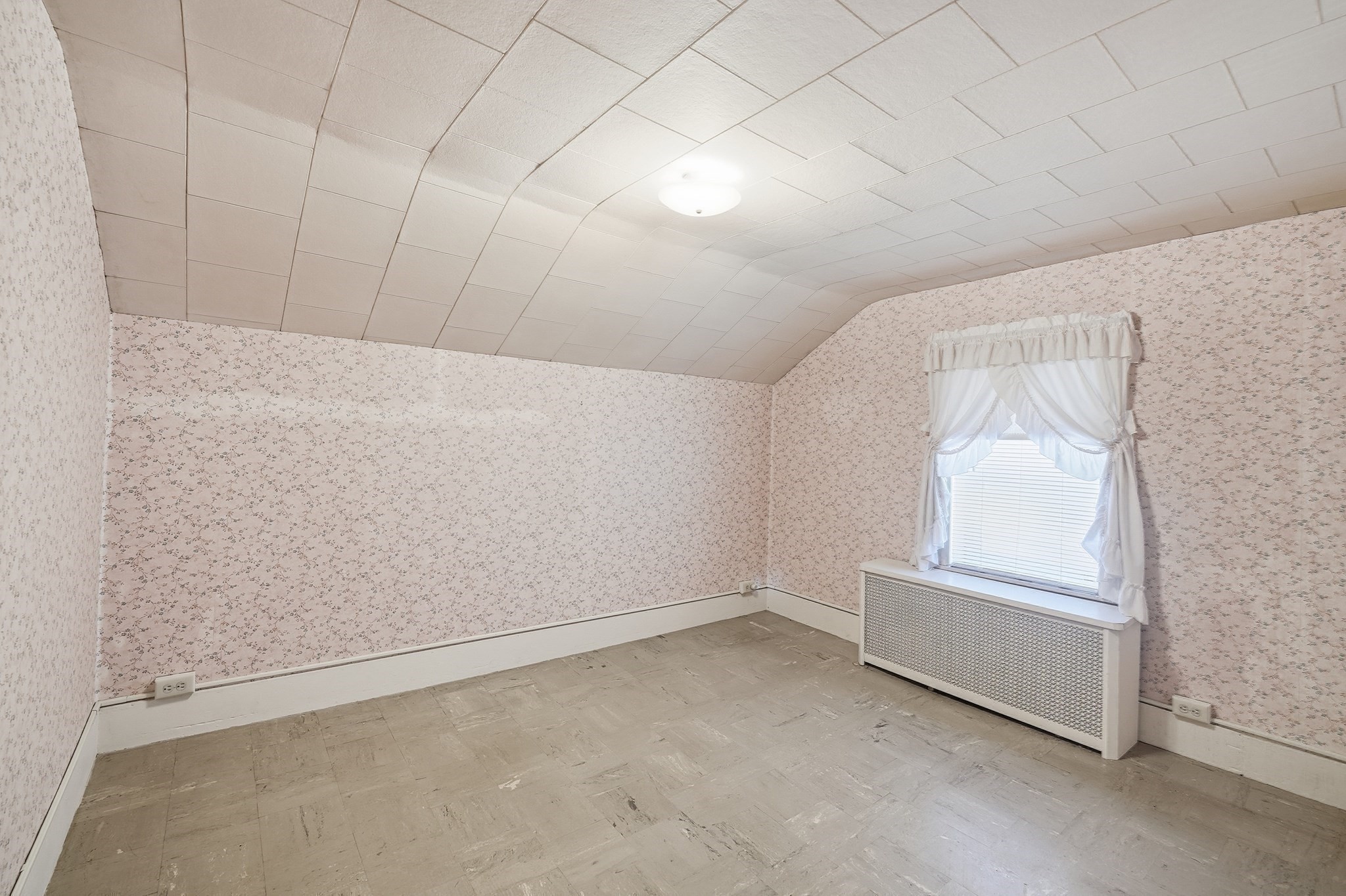 35 Dublin St, Chicopee, MA 01013 - Image 20