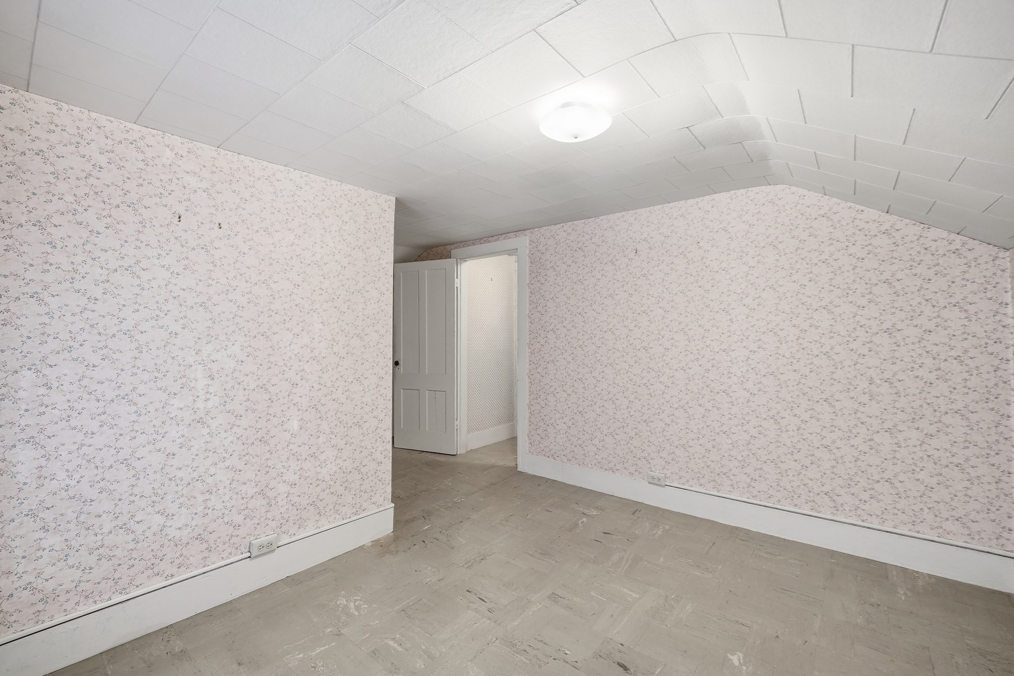 35 Dublin St, Chicopee, MA 01013 - Image 21