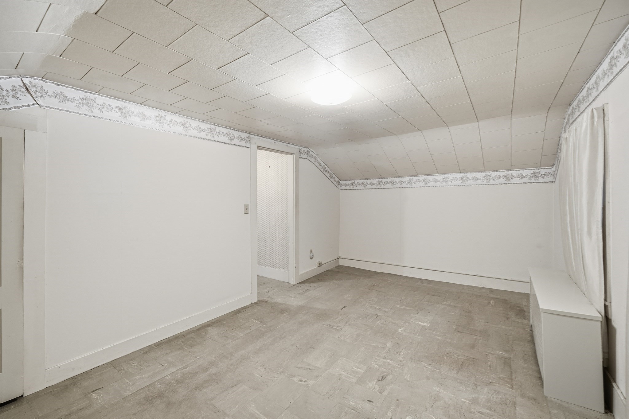 35 Dublin St, Chicopee, MA 01013 - Image 24