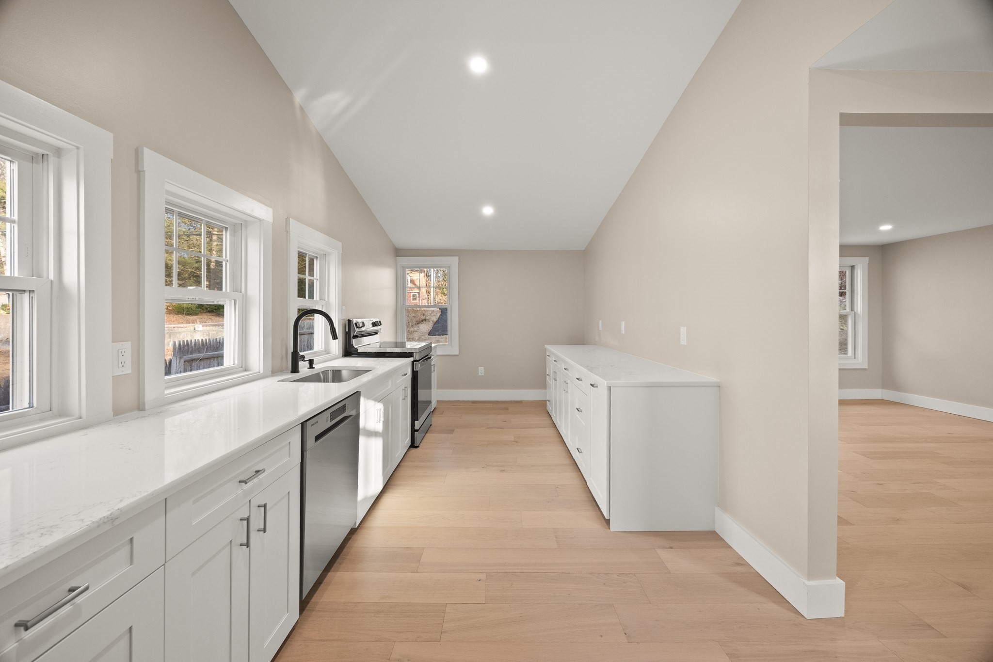 40 Lakeshore Dr, Norfolk, MA 02056 - Image 8