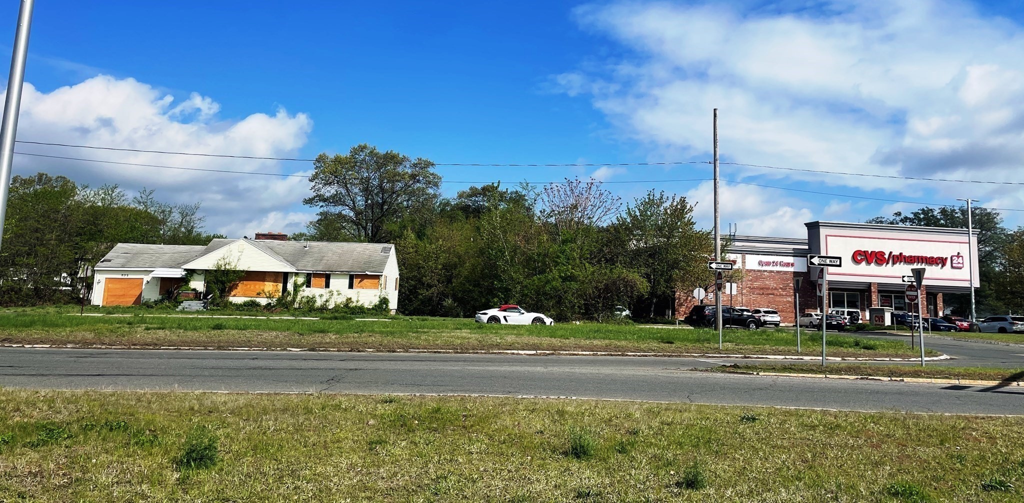 523 James St, Chicopee, MA 01020 - Image 2