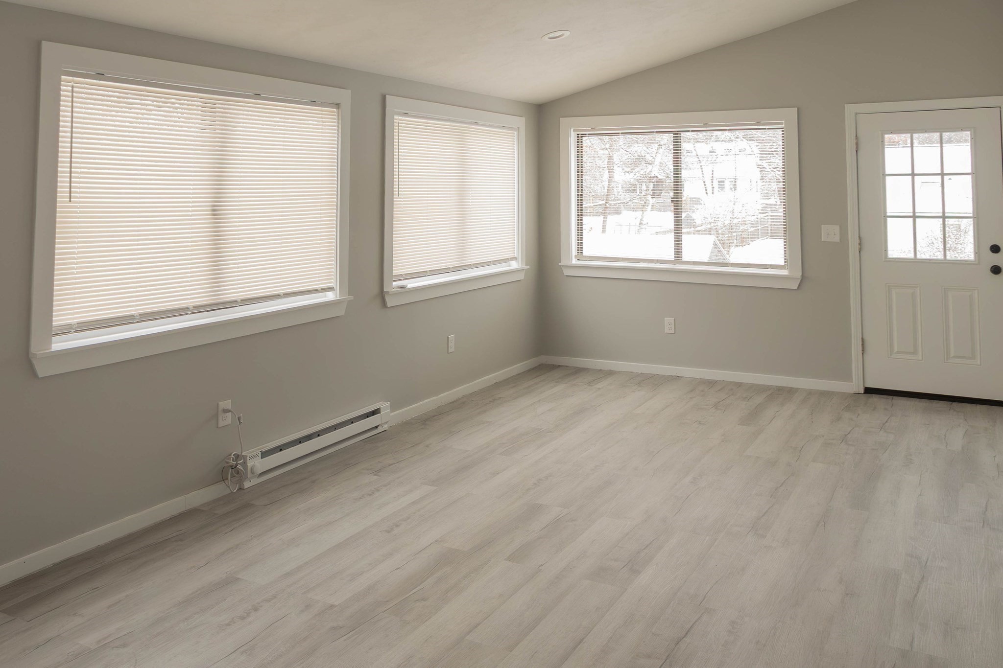 1 Elm Grove Ave, Tyngsborough, MA 01879 - Image 17