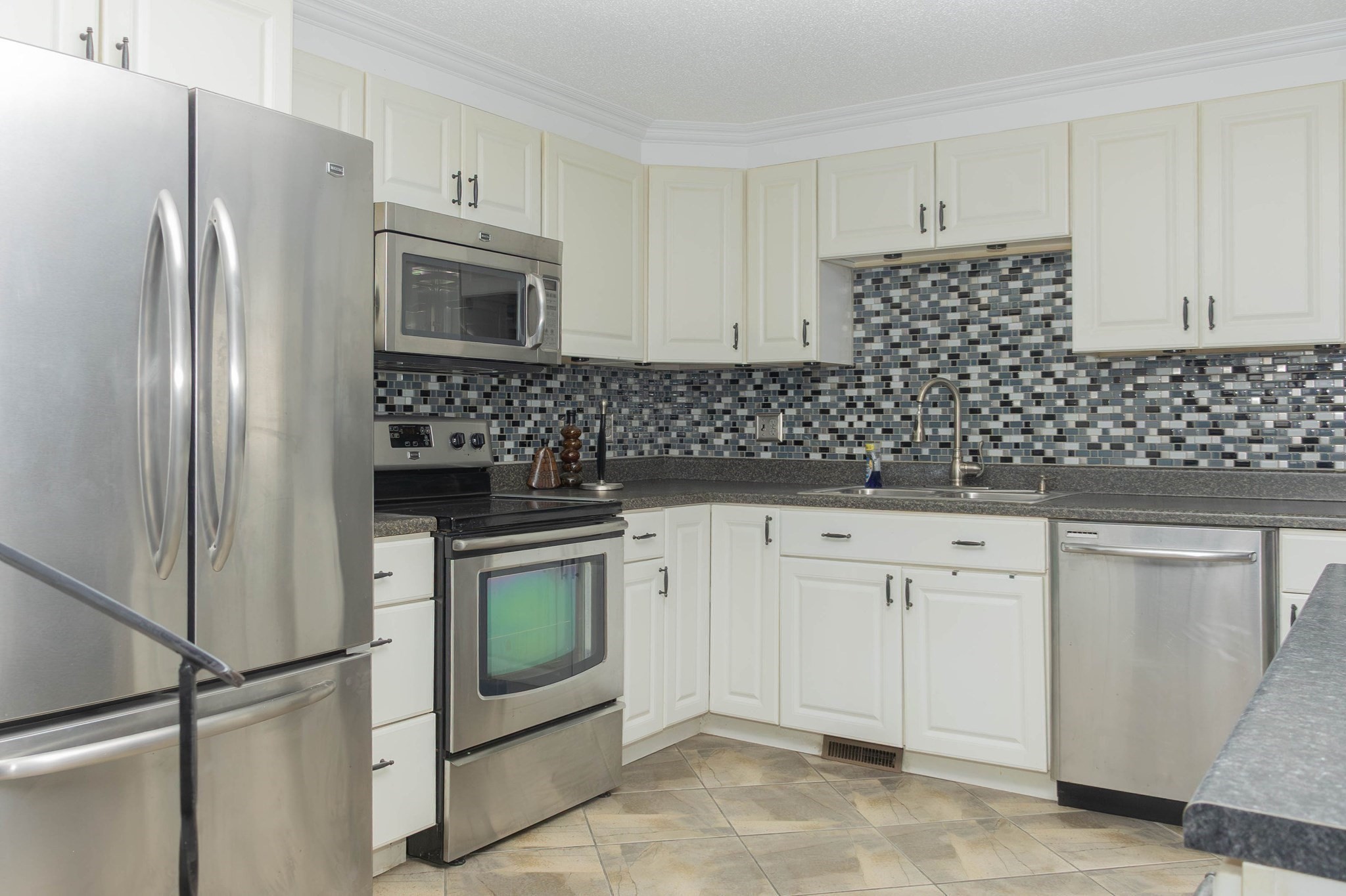 1 Elm Grove Ave, Tyngsborough, MA 01879 - Image 27