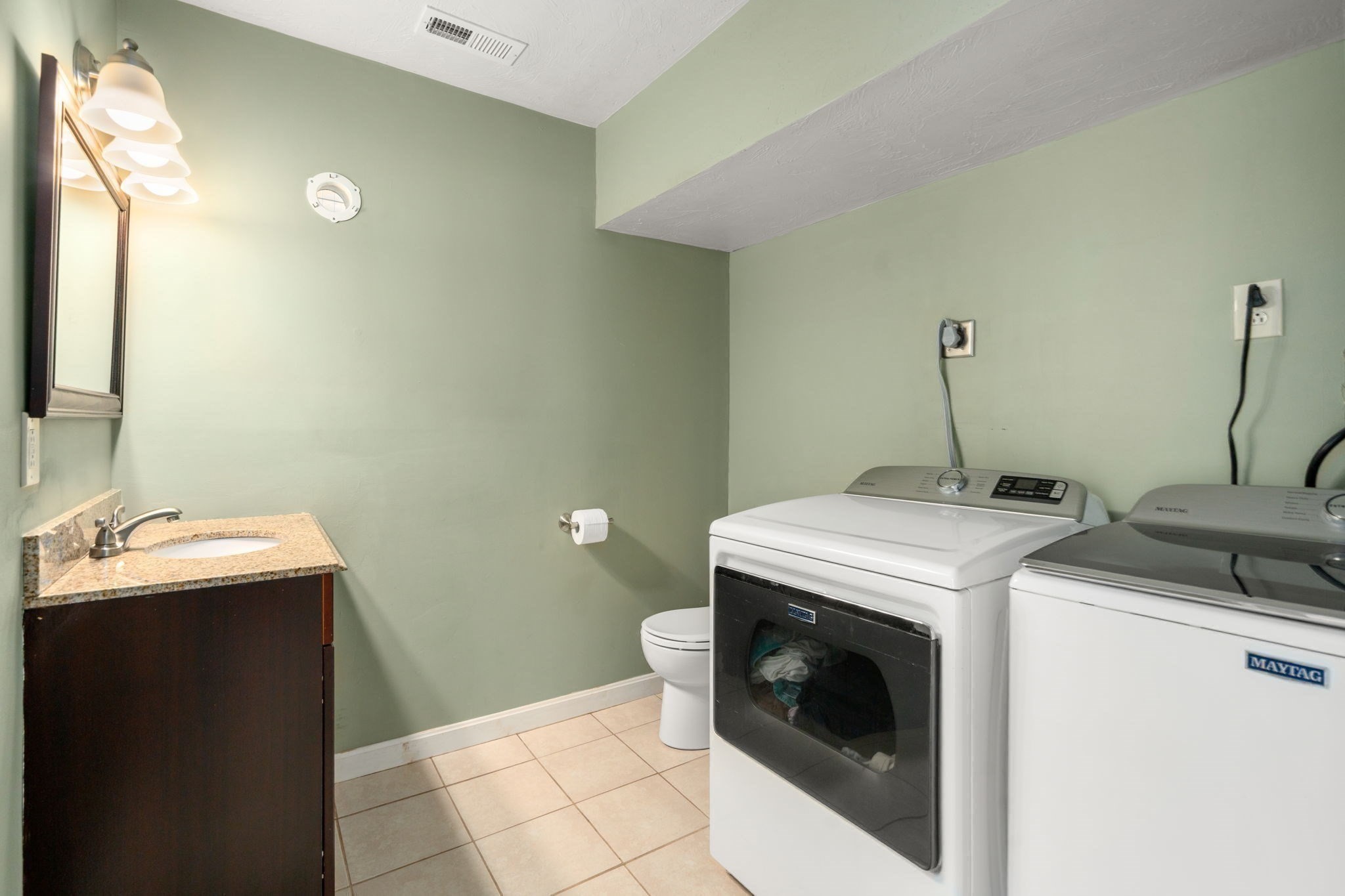 125 Saint Andre Dr, Uxbridge, MA 01569 - Image 11