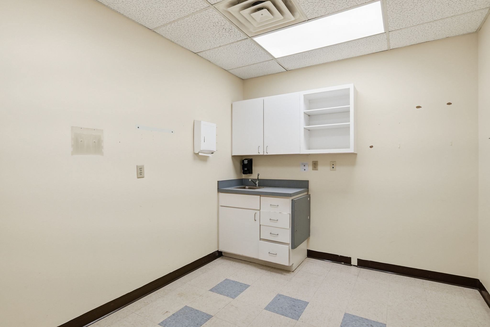 534 Sumner Ave, Springfield, MA 01108 - Image 23