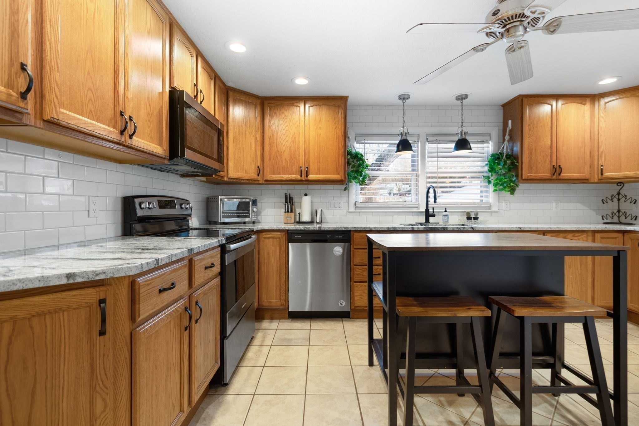 330 Christian St, Lowell, MA 01850 - Image 11