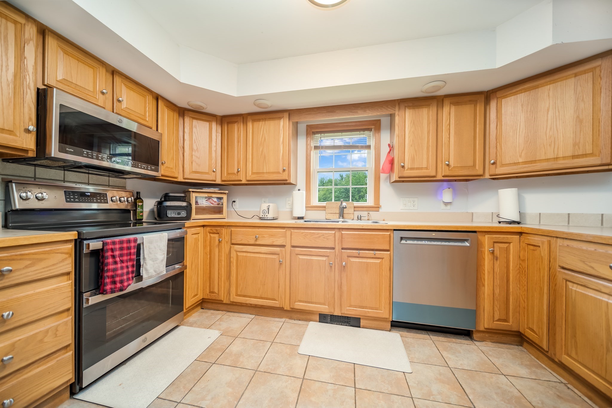 1441 Stafford Rd, Fall River, MA 02721 - Image 14