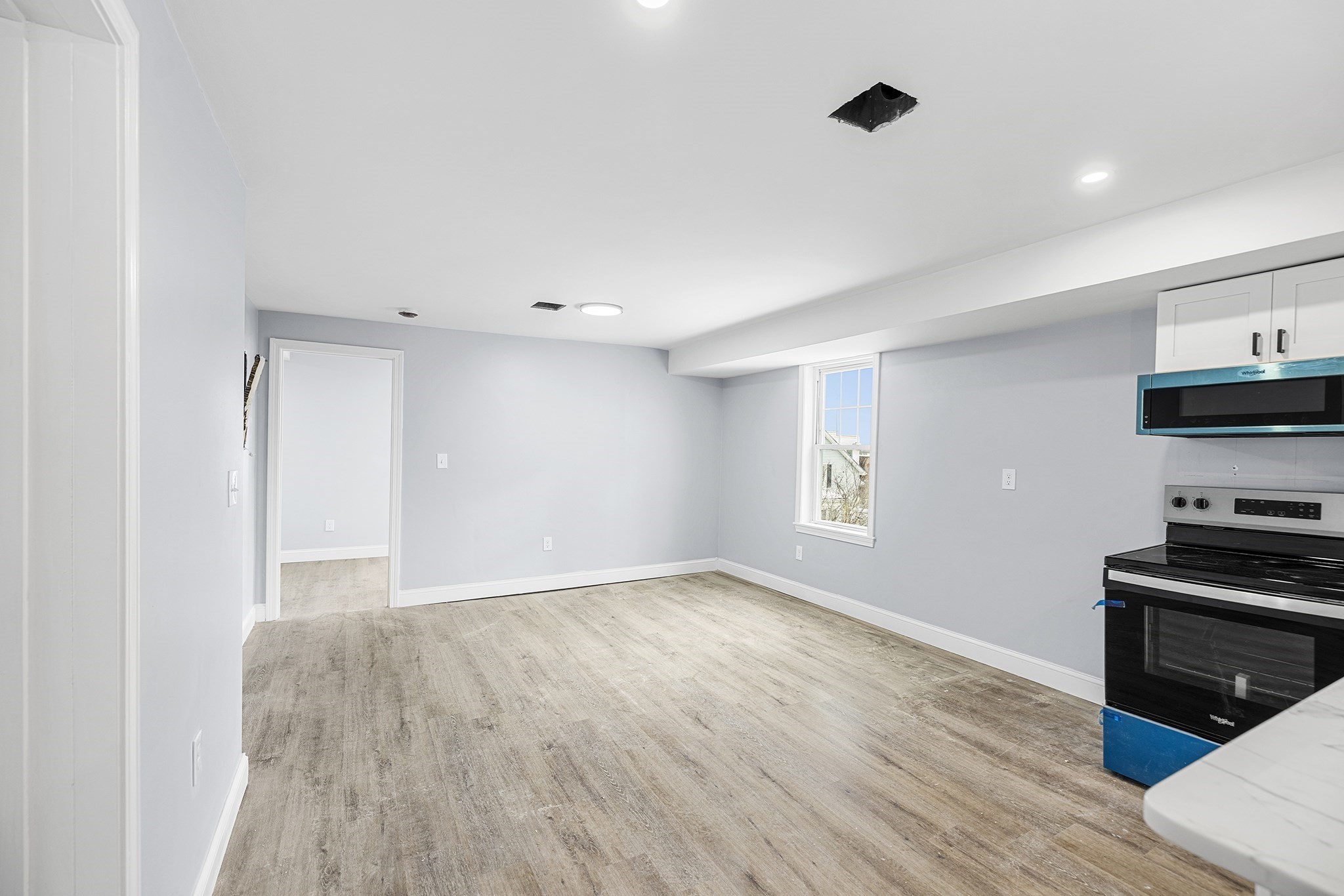 1587 Purchase St, New Bedford, MA 02740 - Image 17