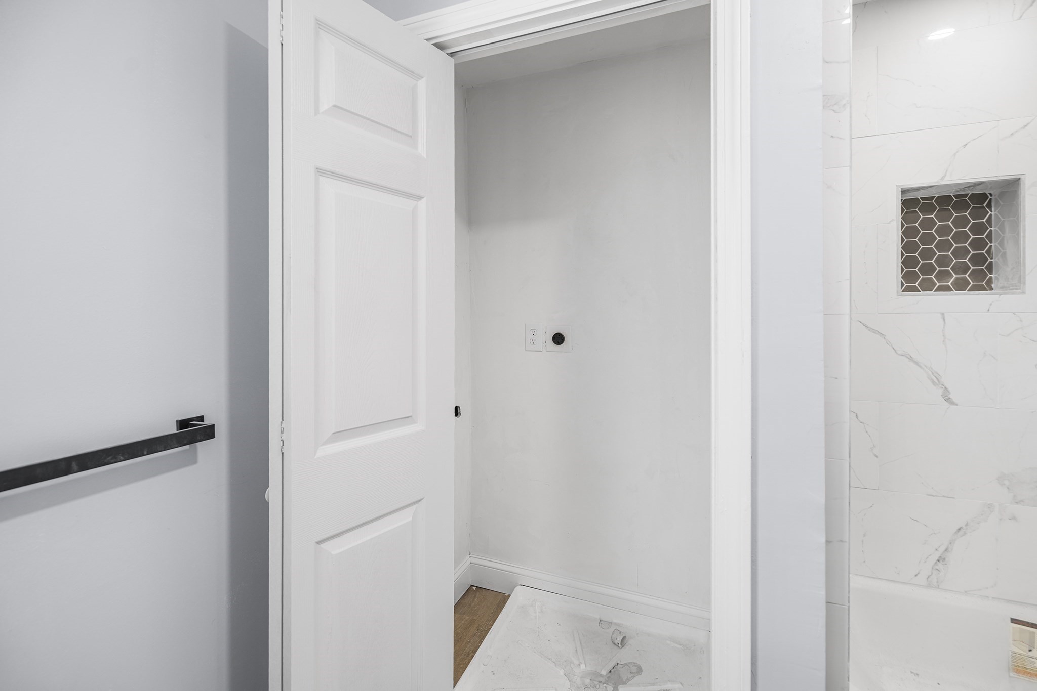 1587 Purchase St, New Bedford, MA 02740 - Image 19