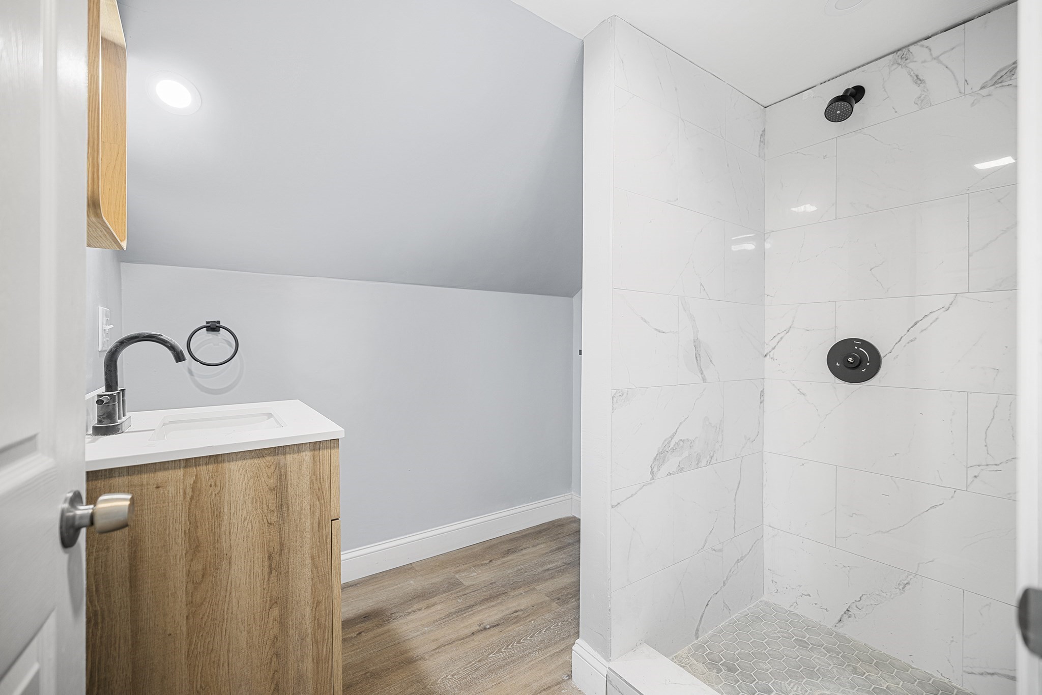 1587 Purchase St, New Bedford, MA 02740 - Image 33