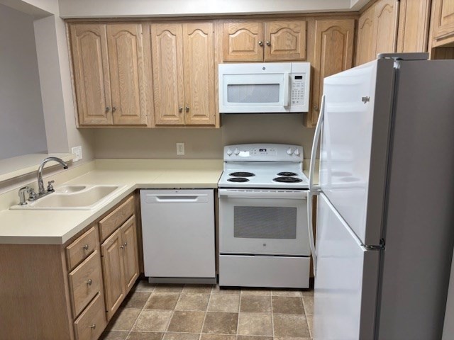 34 Sumner Ave Unit 302, Springfield, MA 01108 - Image 2