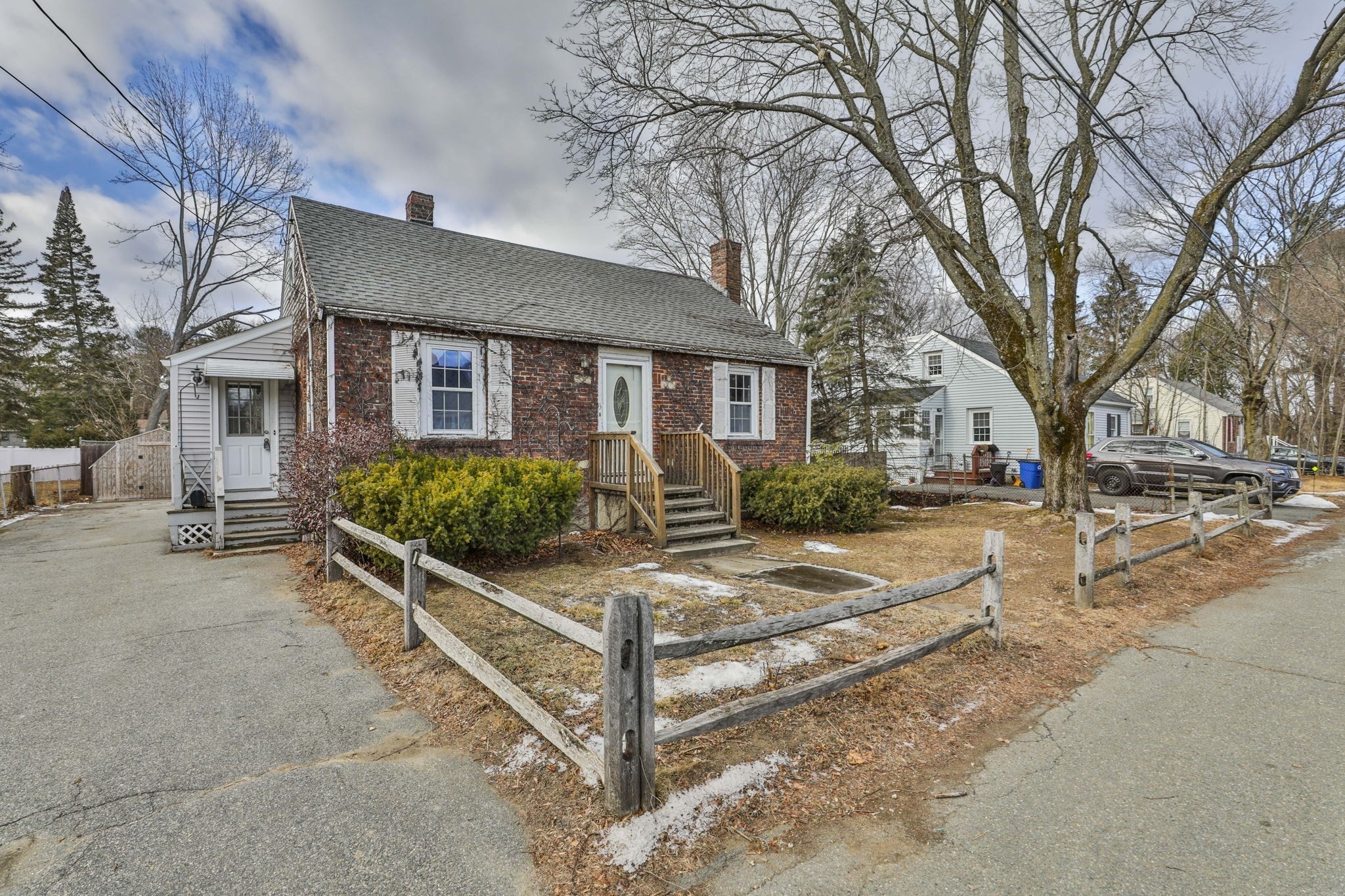 3 Veterans Ln, Stoneham, MA 02180