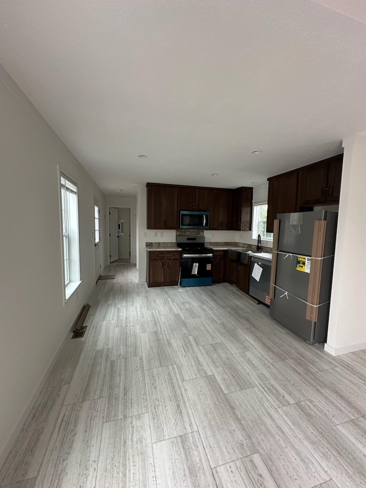 165 Newbury Unit 5, Peabody, MA 01960 - Image 2