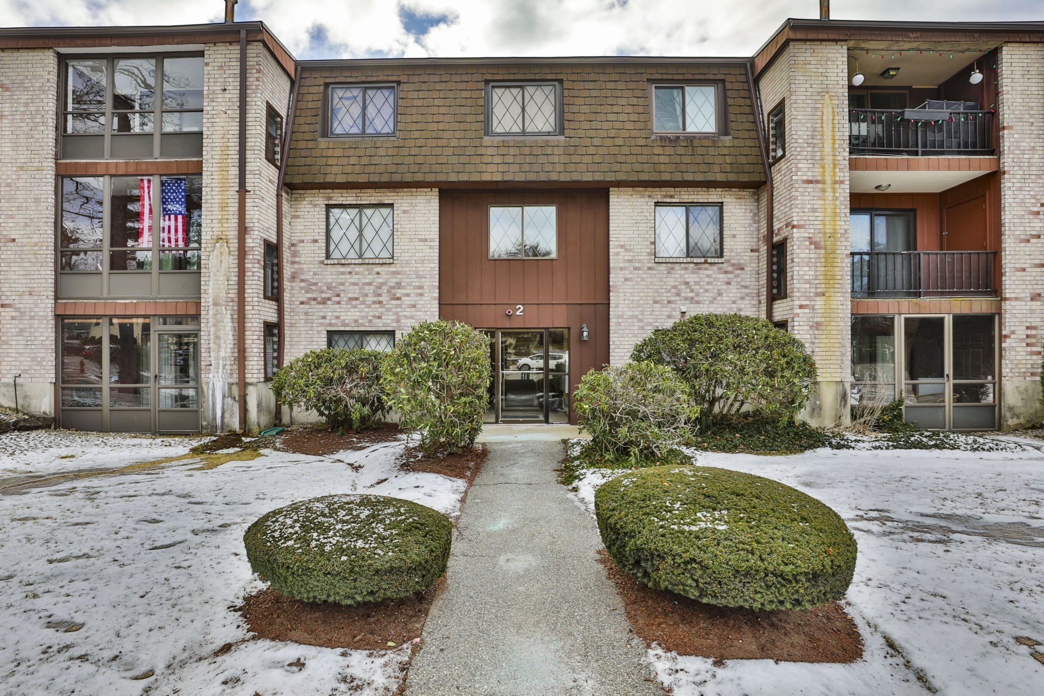 2 Greenbriar Dr Unit 308, North Reading, MA 01864