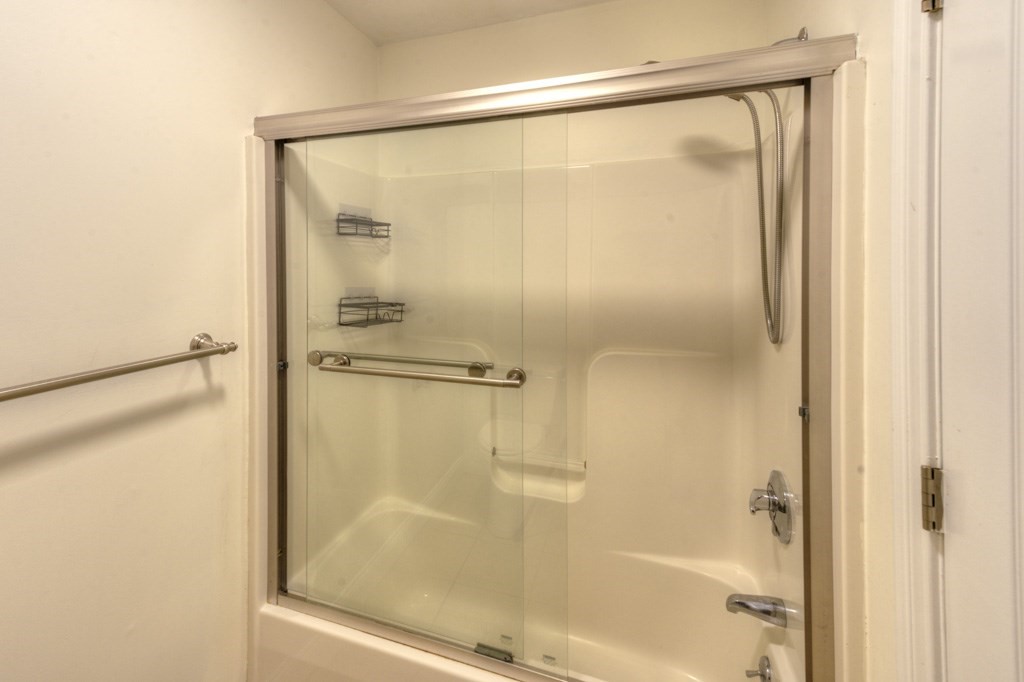 38 Johnson St, Worcester, MA 01604 - Image 17