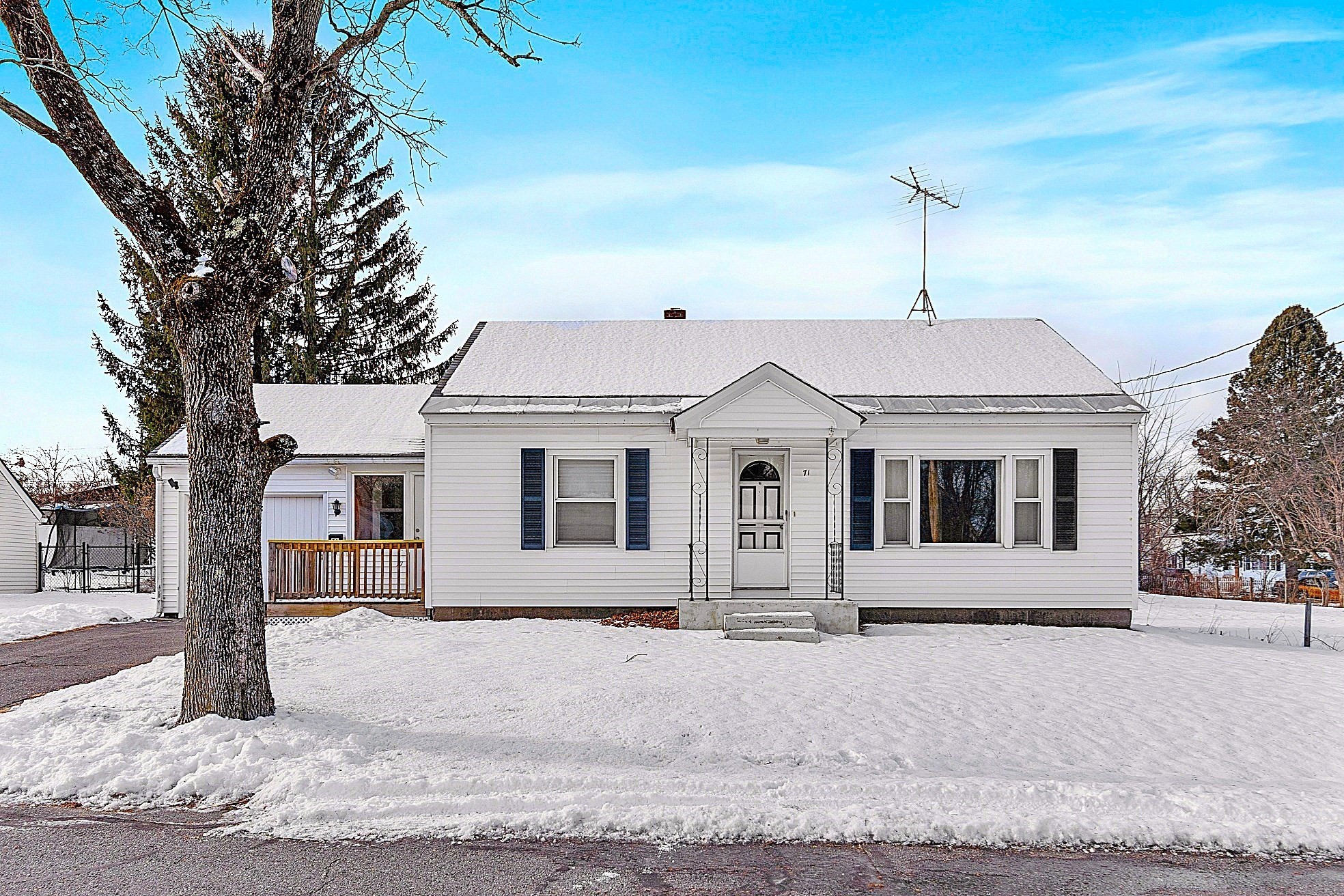 71 Hurd St, Fitchburg, MA 01420 - Image 1