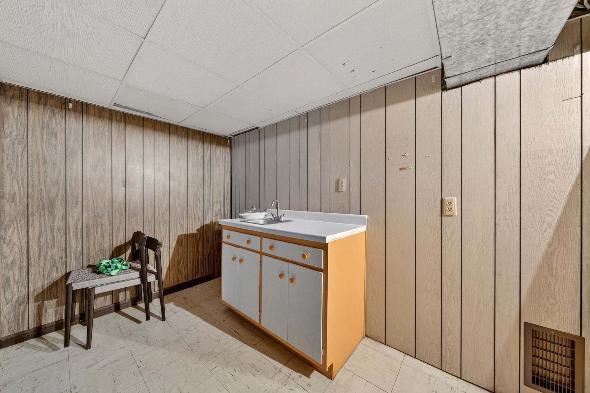 1026 Shelburne Street, New Bedford, MA 02745 - Image 26