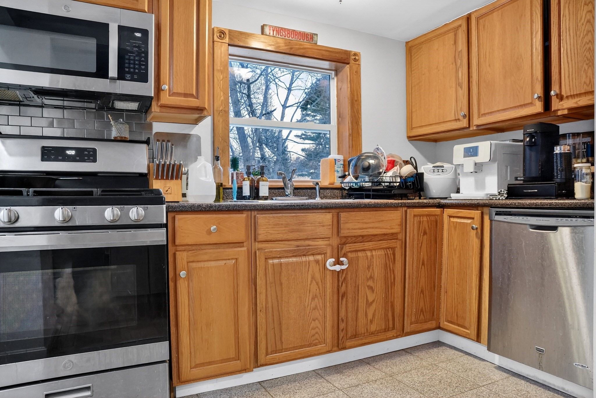 27 Beech St, Tyngsborough, MA 01879 - Image 22