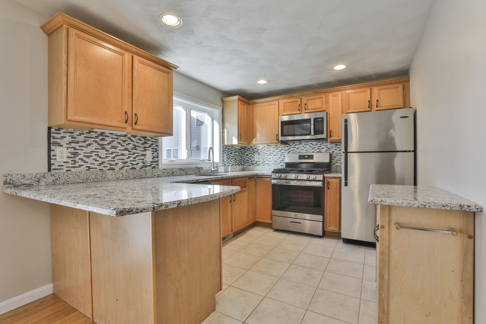 34 Groveland Commons Way Unit 34, Groveland, MA 01834 - Image 14