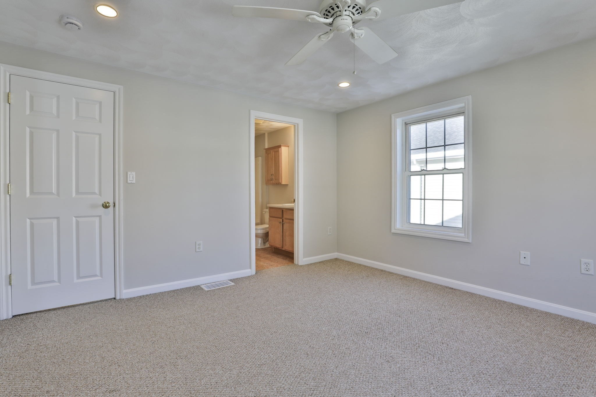 34 Groveland Commons Way Unit 34, Groveland, MA 01834 - Image 28