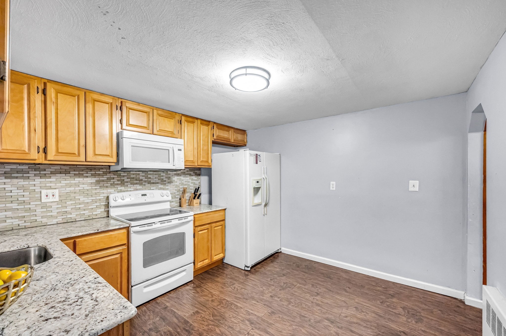 63 Lawton St, Springfield, MA 01109 - Image 11