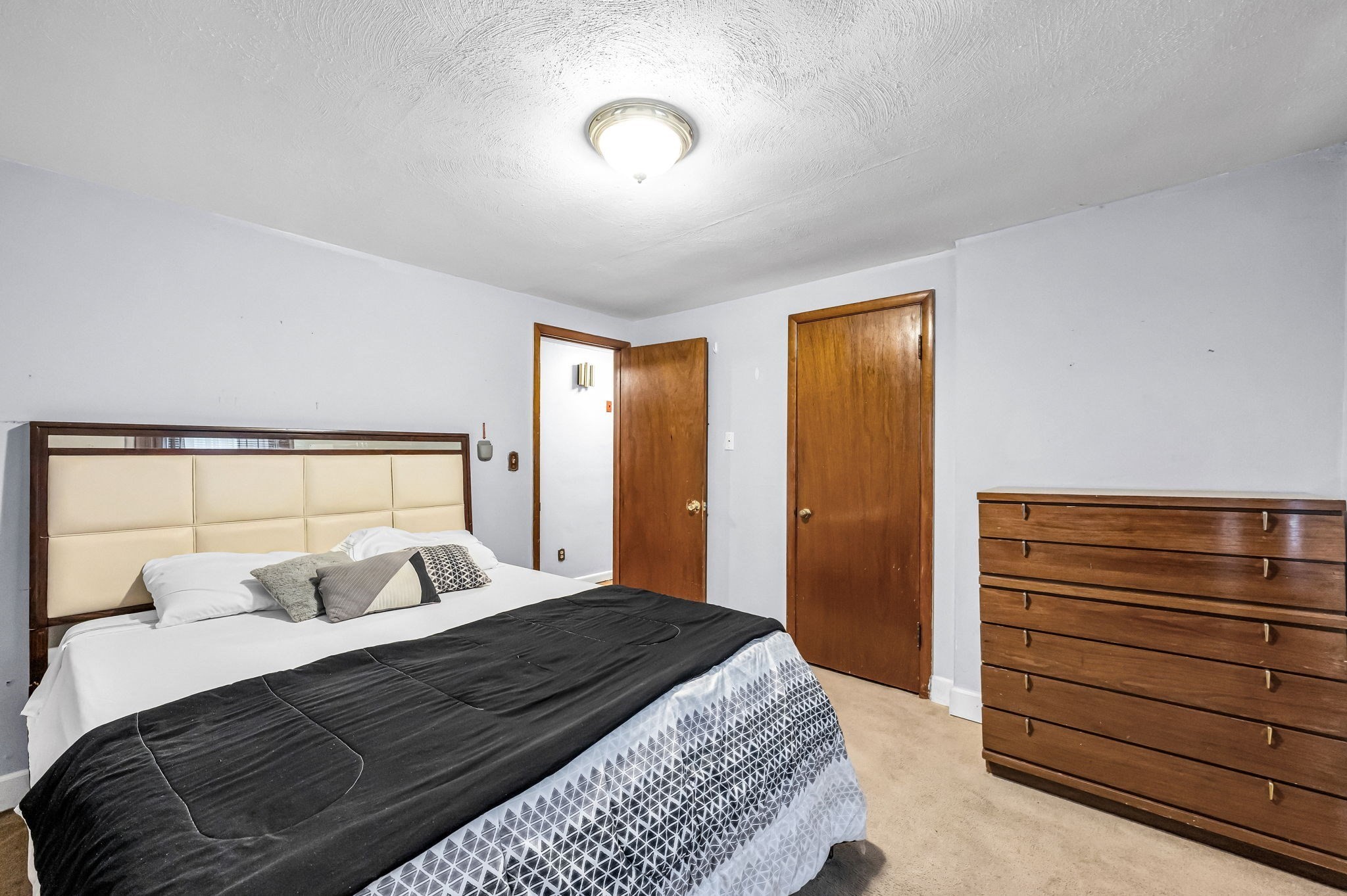 63 Lawton St, Springfield, MA 01109 - Image 20