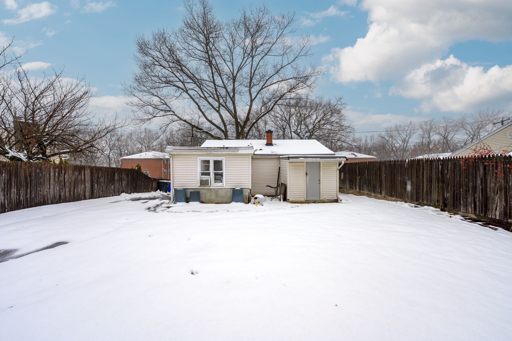 63 Lawton St, Springfield, MA 01109 - Image 30