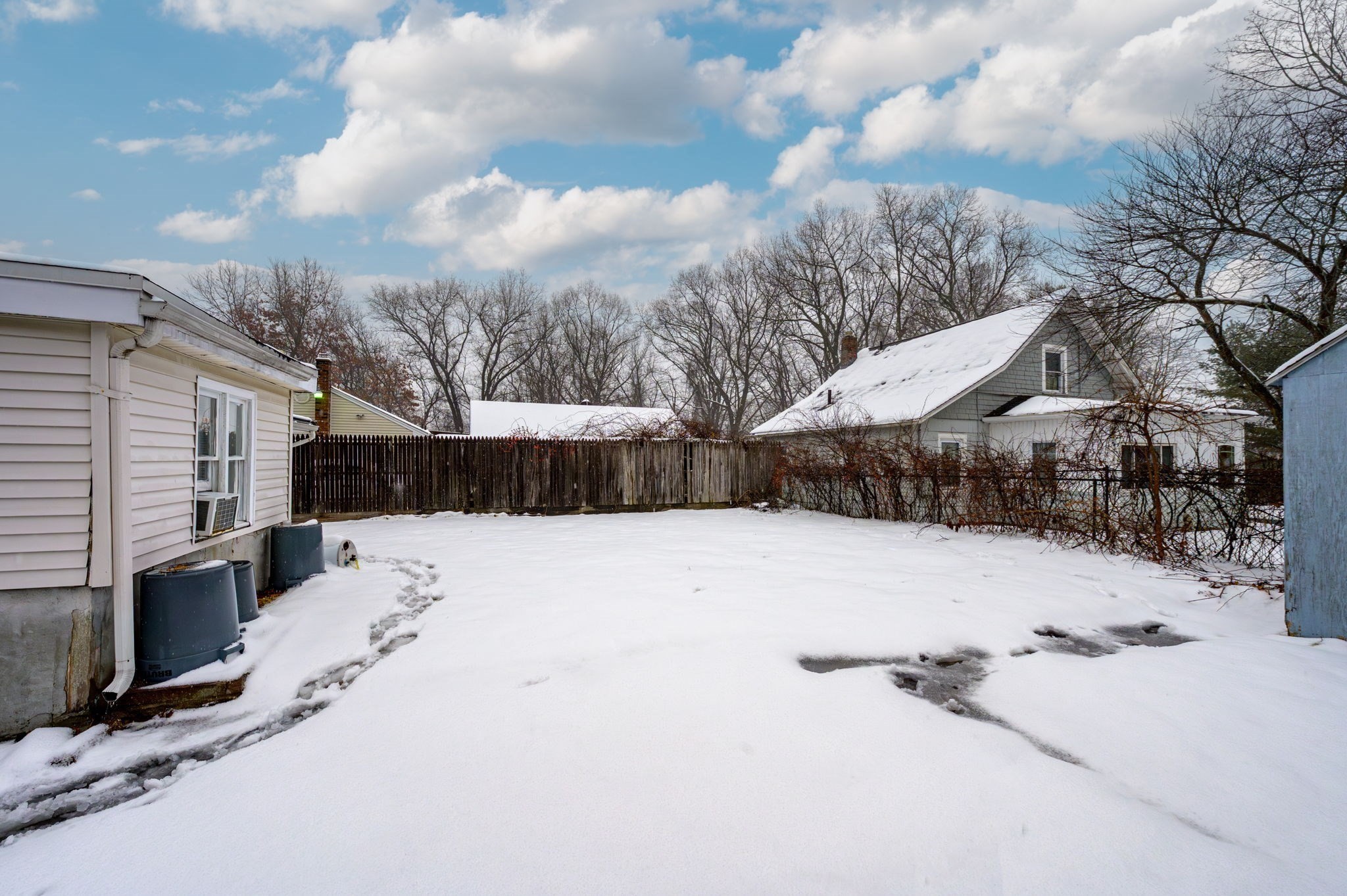 63 Lawton St, Springfield, MA 01109 - Image 32