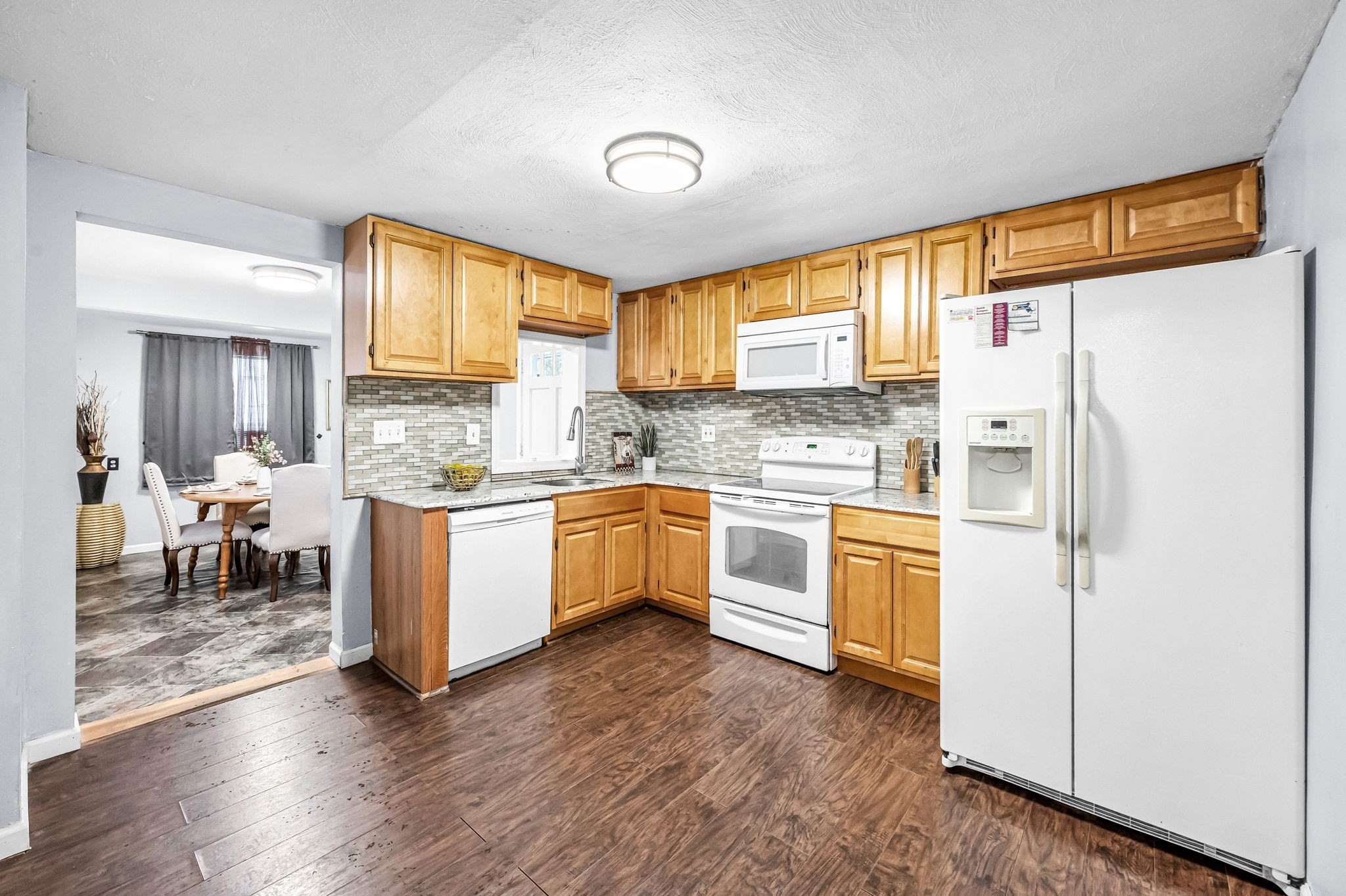 63 Lawton St, Springfield, MA 01109 - Image 8