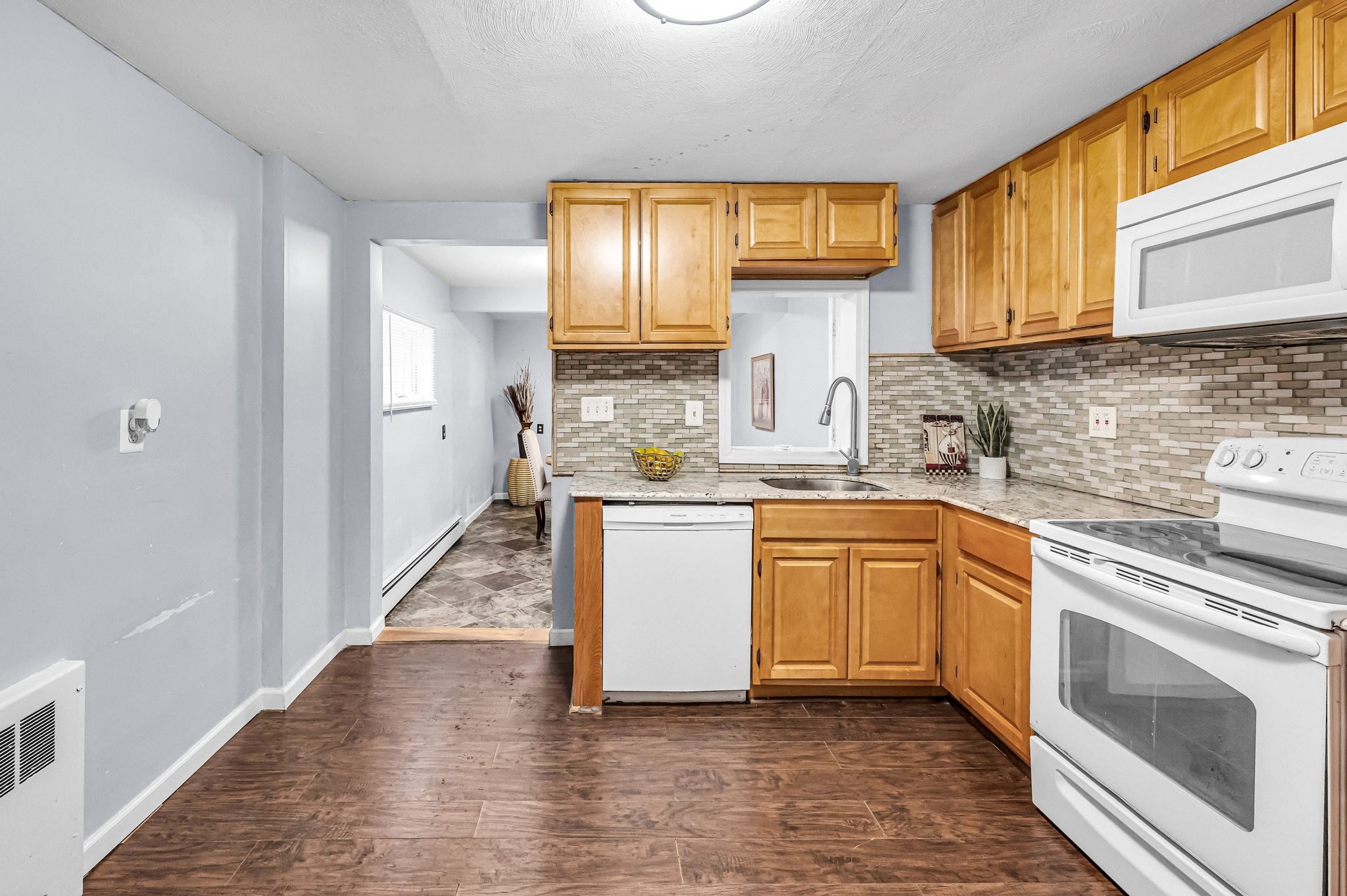 63 Lawton St, Springfield, MA 01109 - Image 9