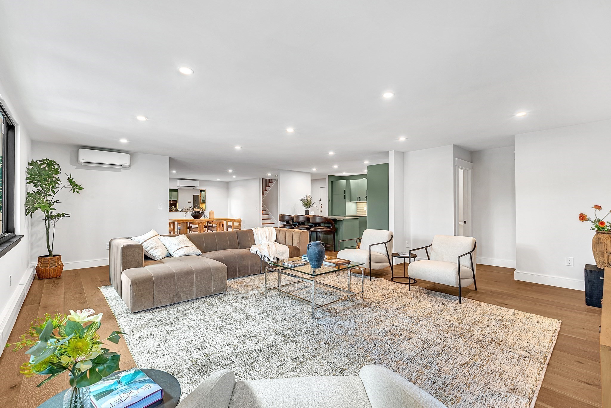 935 Washington St Unit 8, Newton, MA 02460