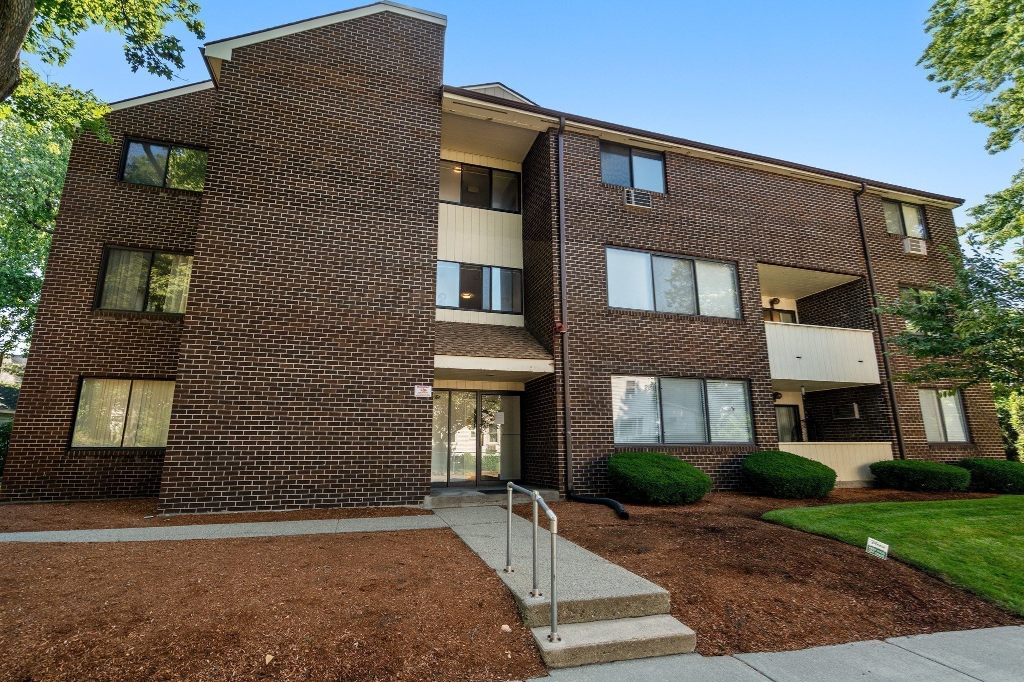 935 Washington St Unit 8, Newton, MA 02460 - Image 23