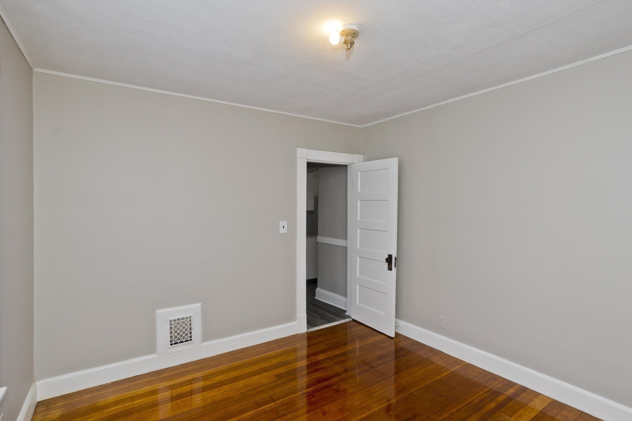 809 Carew St, Springfield, MA 01104 - Image 13