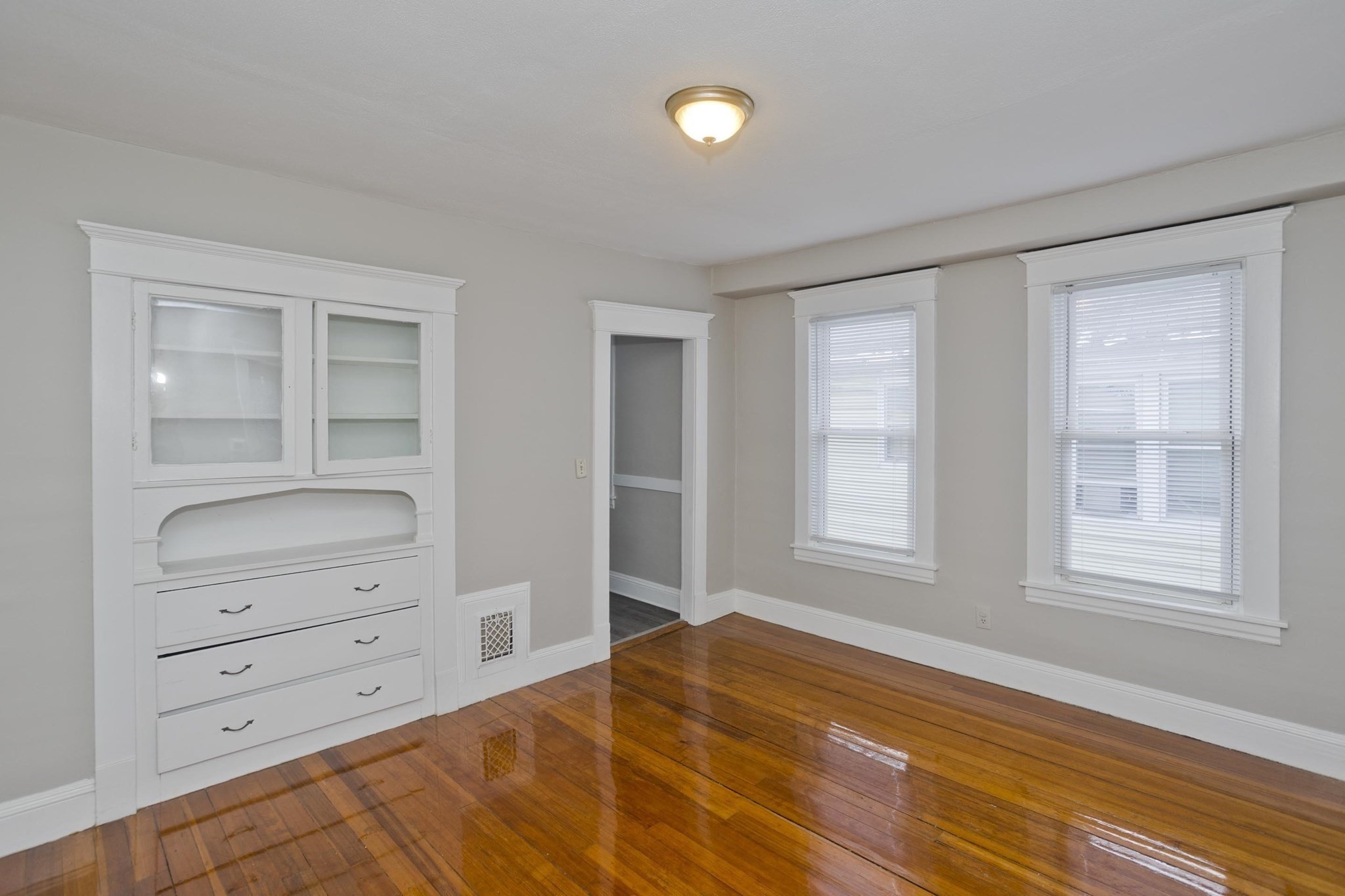 809 Carew St, Springfield, MA 01104 - Image 8