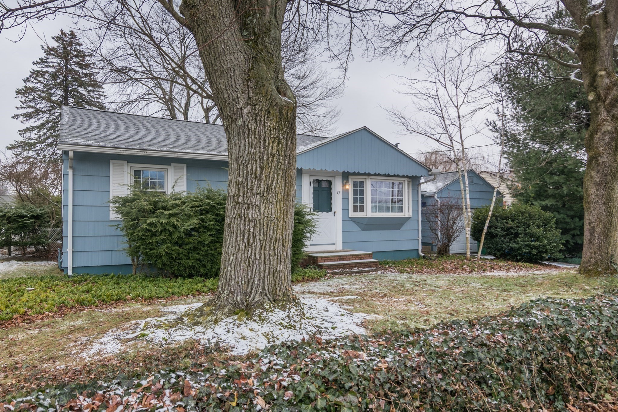 17 Randall Street, Chicopee, MA 01013 - Image 4