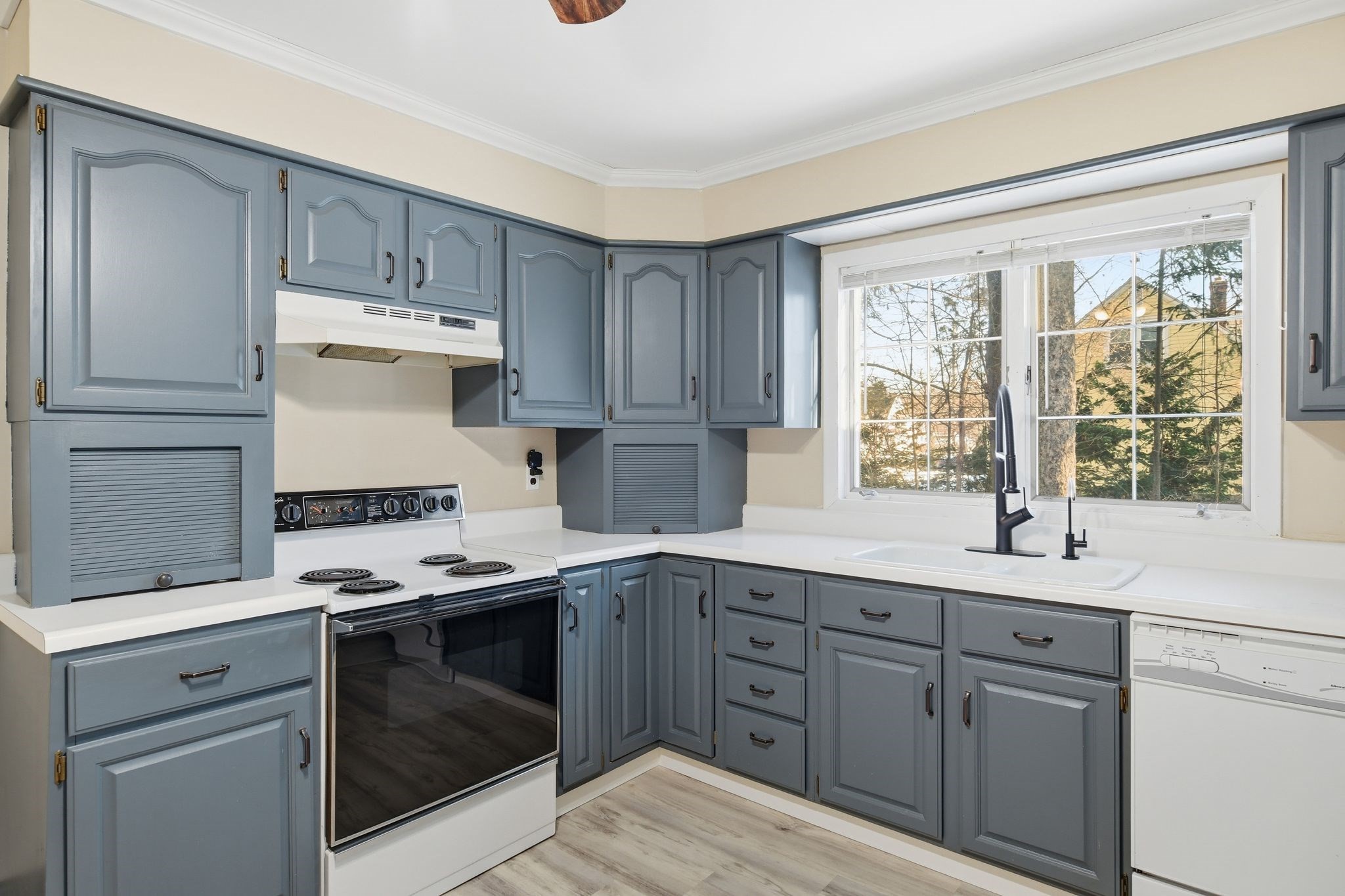 355 New Ludlow Rd, Chicopee, MA 01020 - Image 10