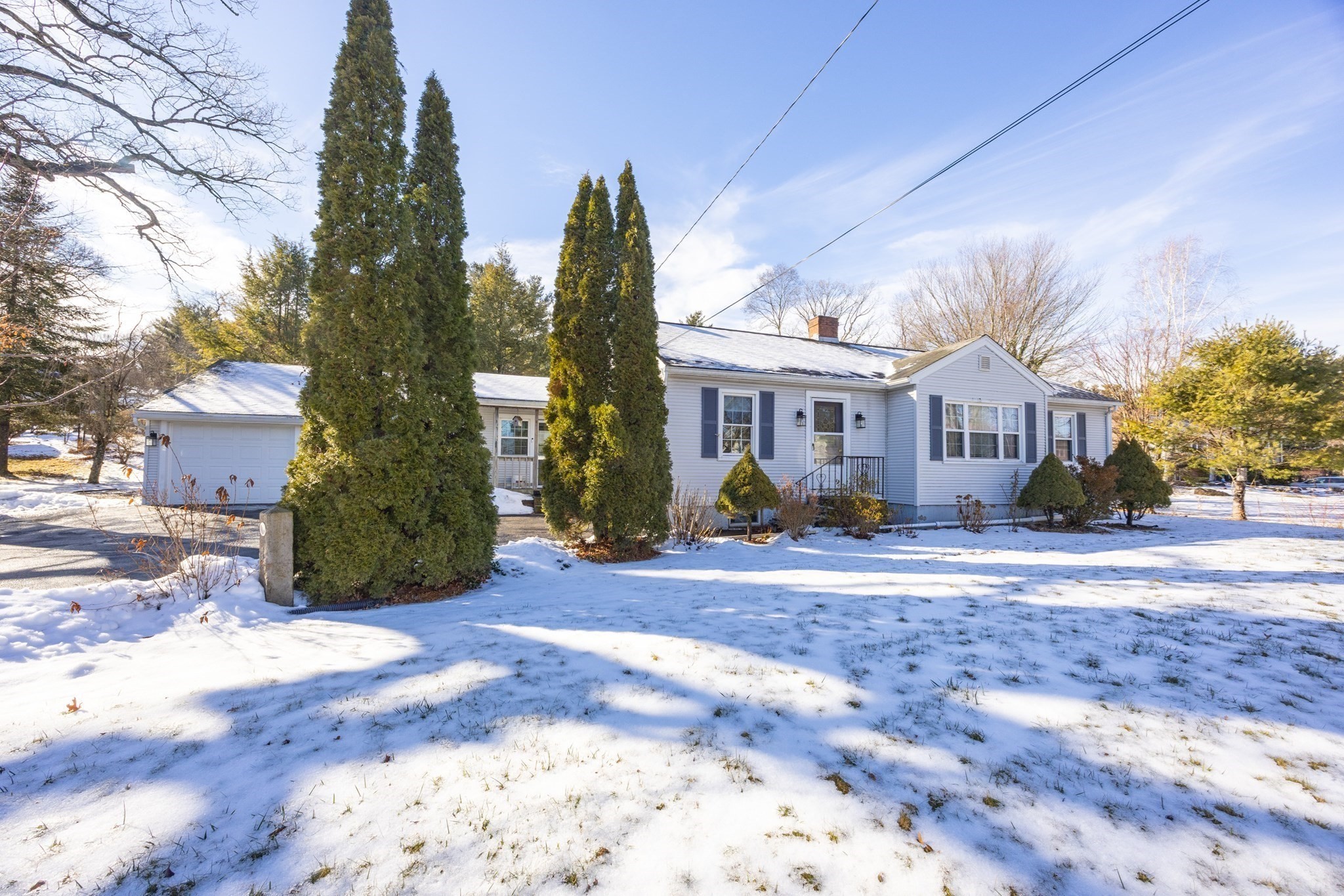 279 S Main St, Hopedale, MA 01747