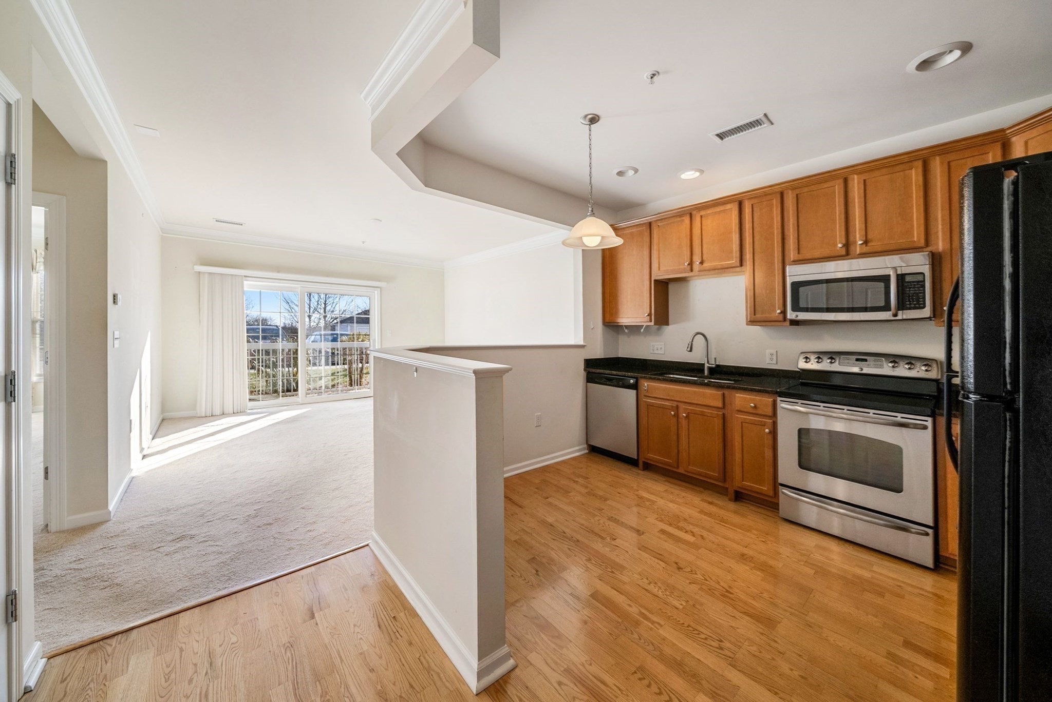 170 Clocktower Drive Unit 104, Waltham, MA 02452 - Image 2