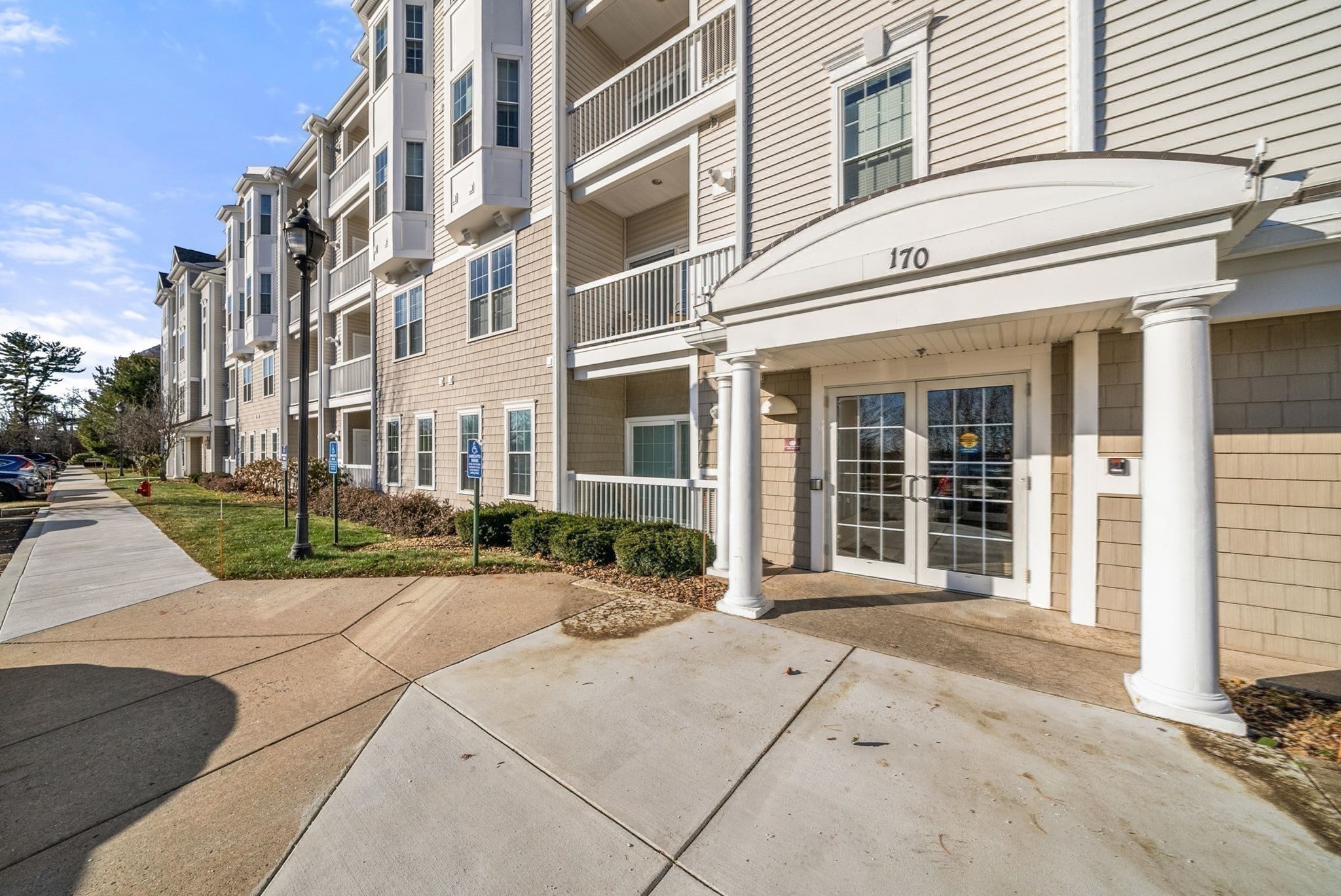 170 Clocktower Drive Unit 104, Waltham, MA 02452 - Image 14