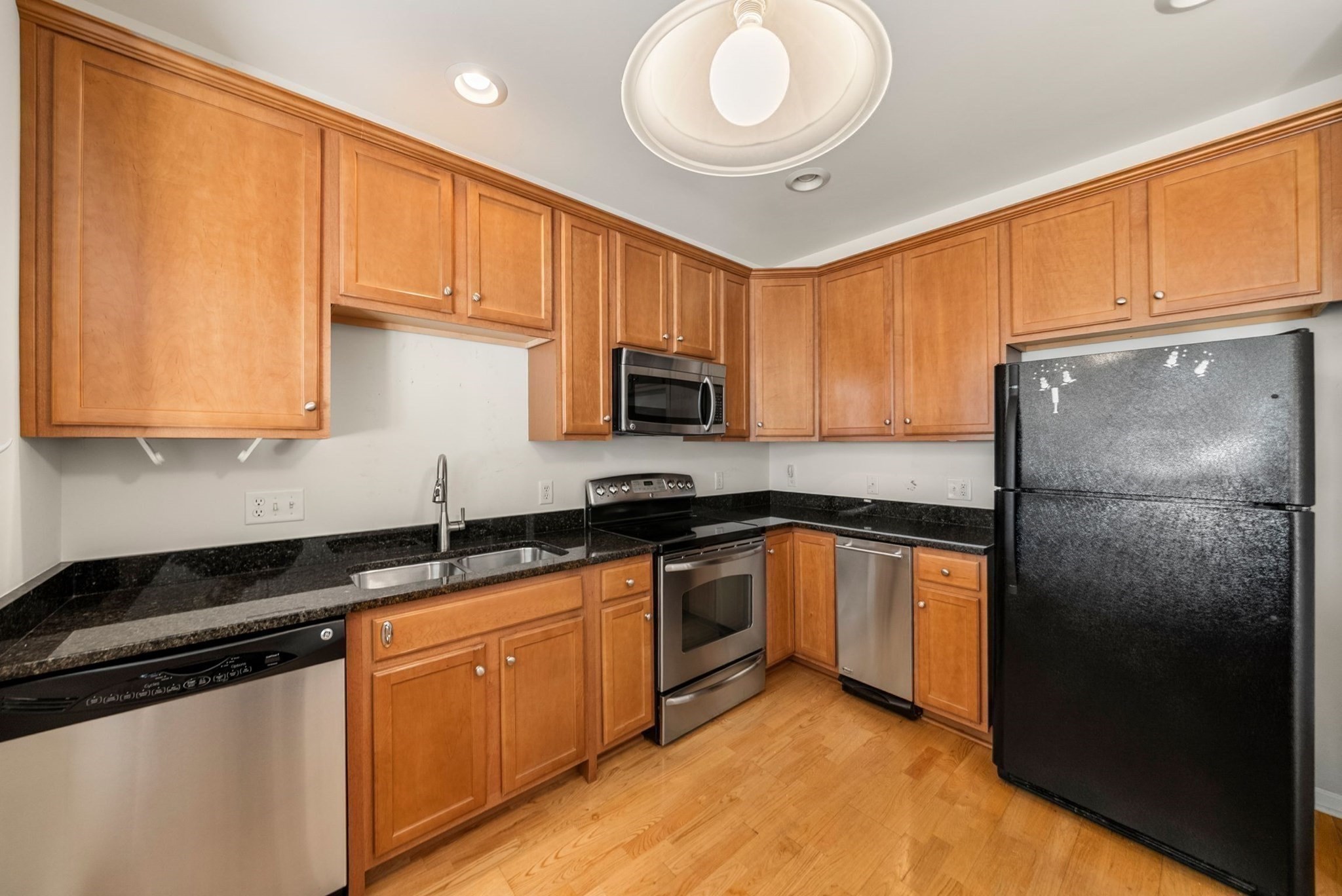 170 Clocktower Drive Unit 104, Waltham, MA 02452 - Image 3