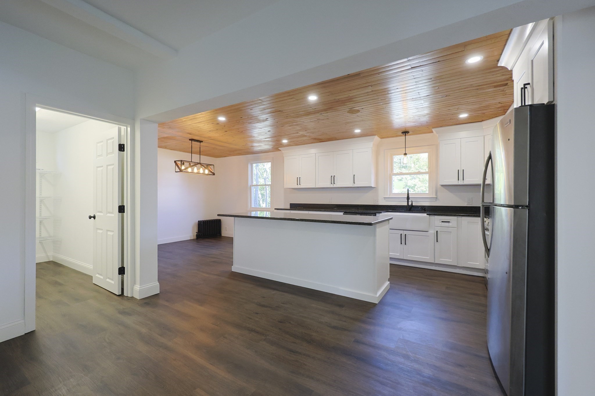 21 Irving St, Bellingham, MA 02019 - Image 4